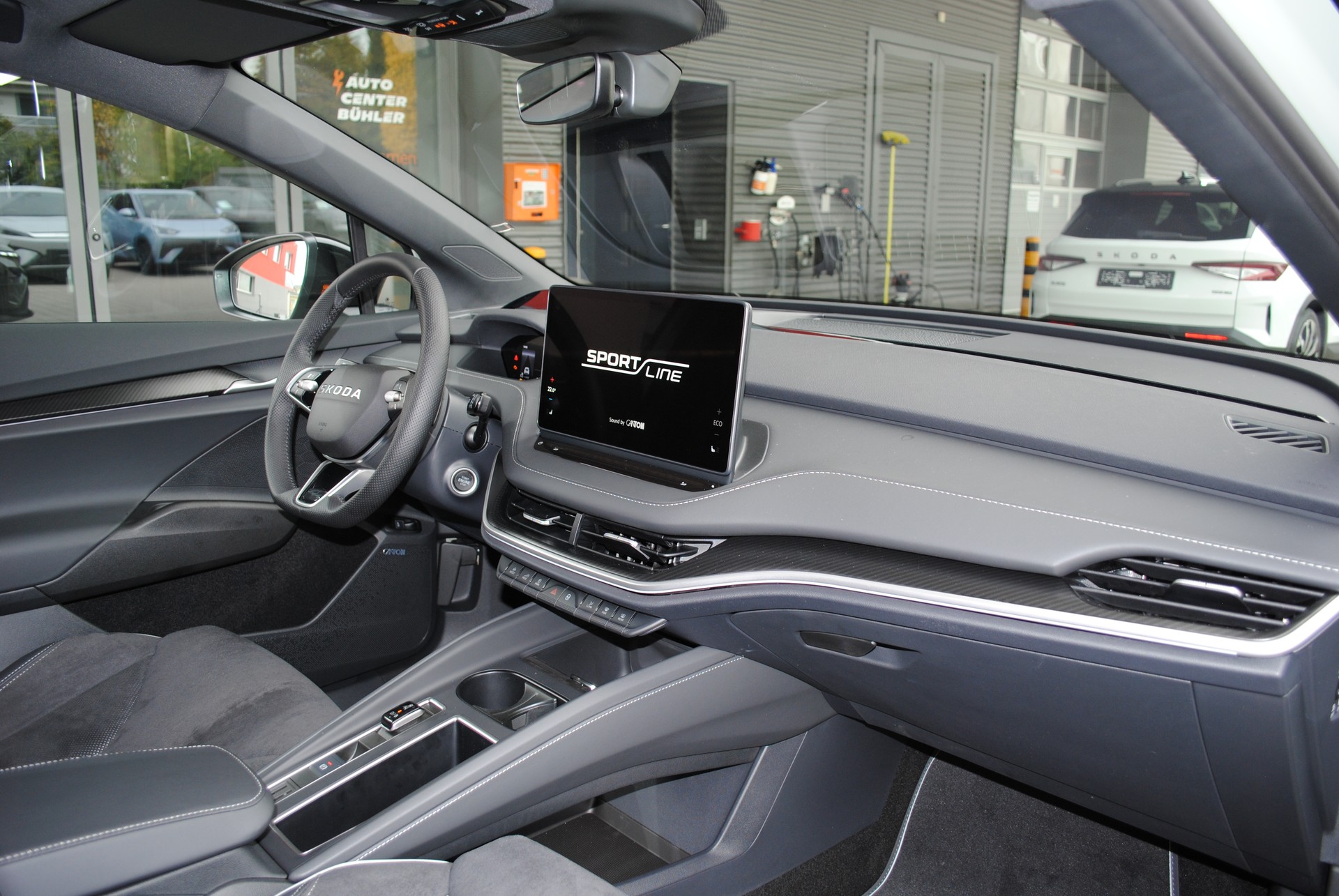 SKODA Elroq 85x Sportline 4x4-image-15