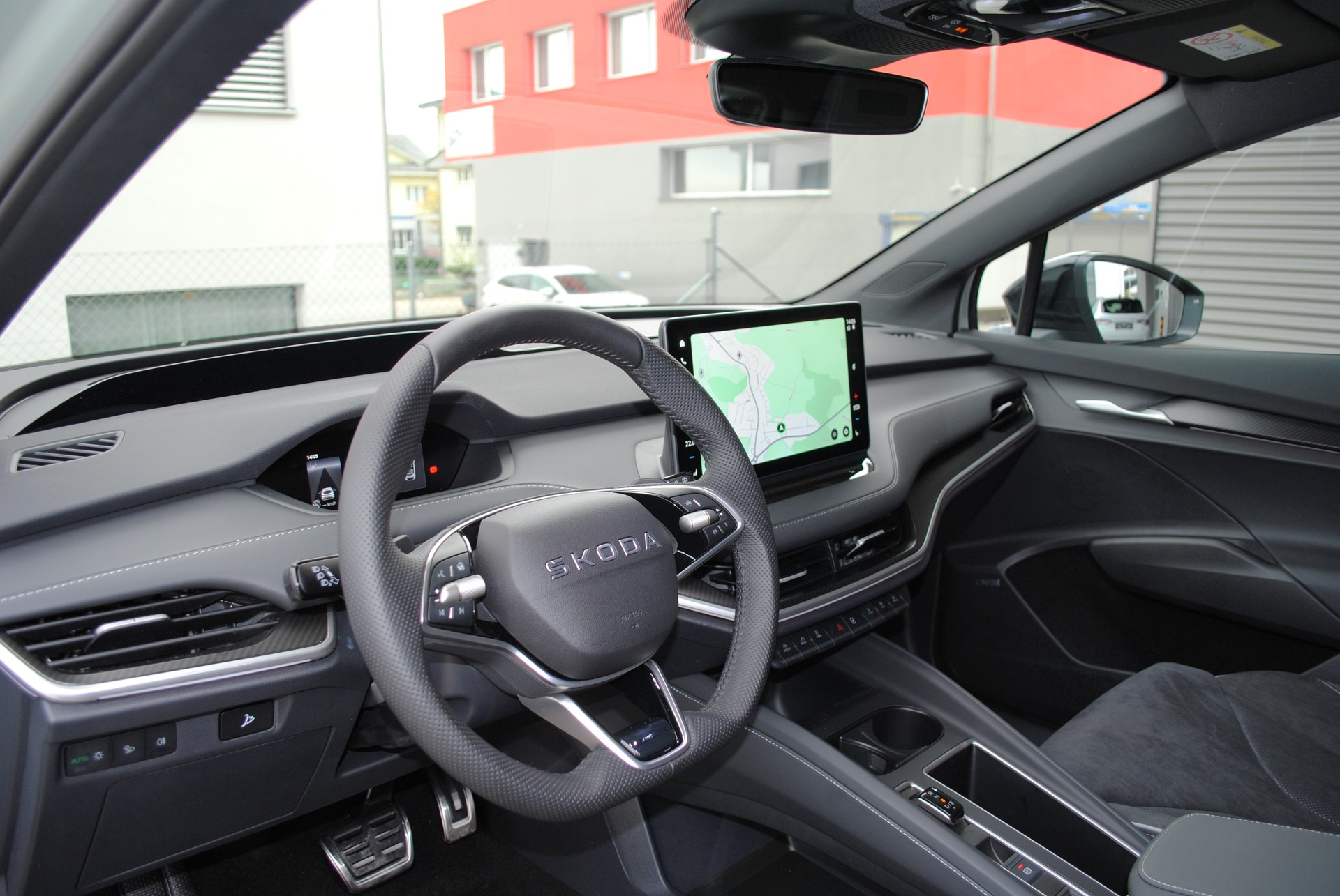 SKODA Elroq 85x Sportline 4x4-image-13