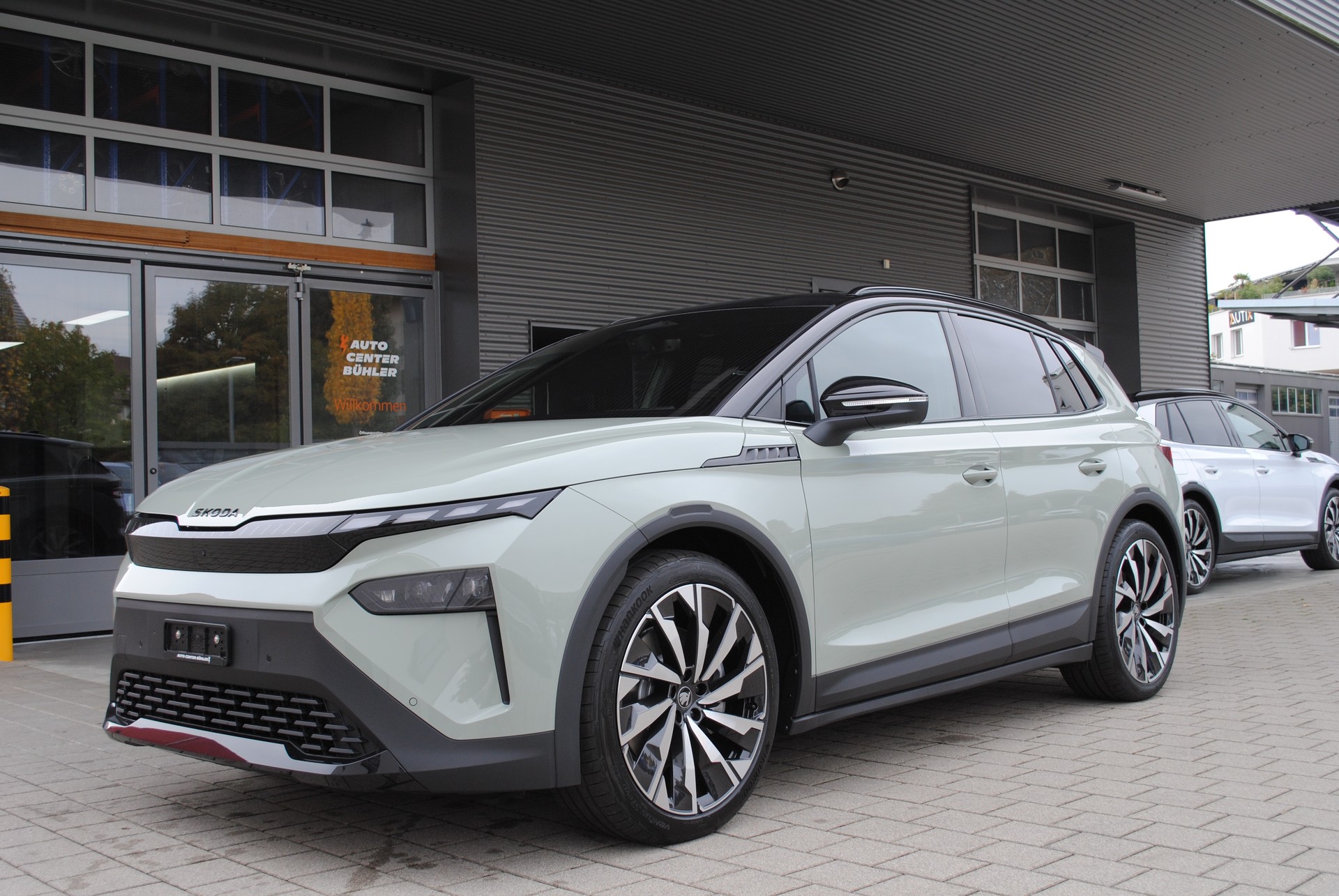 SKODA Elroq 85x Sportline 4x4-image-4