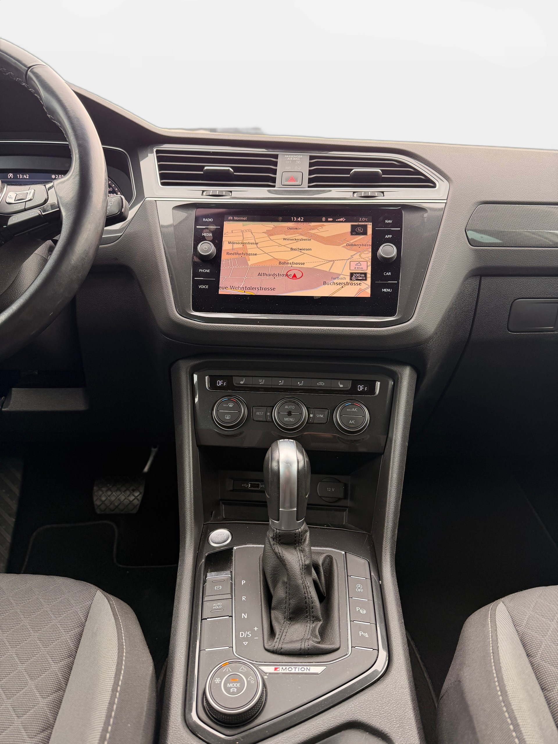 VW Tiguan 2.0 TDI SCR Comfortline 4Motion DSG-image-13