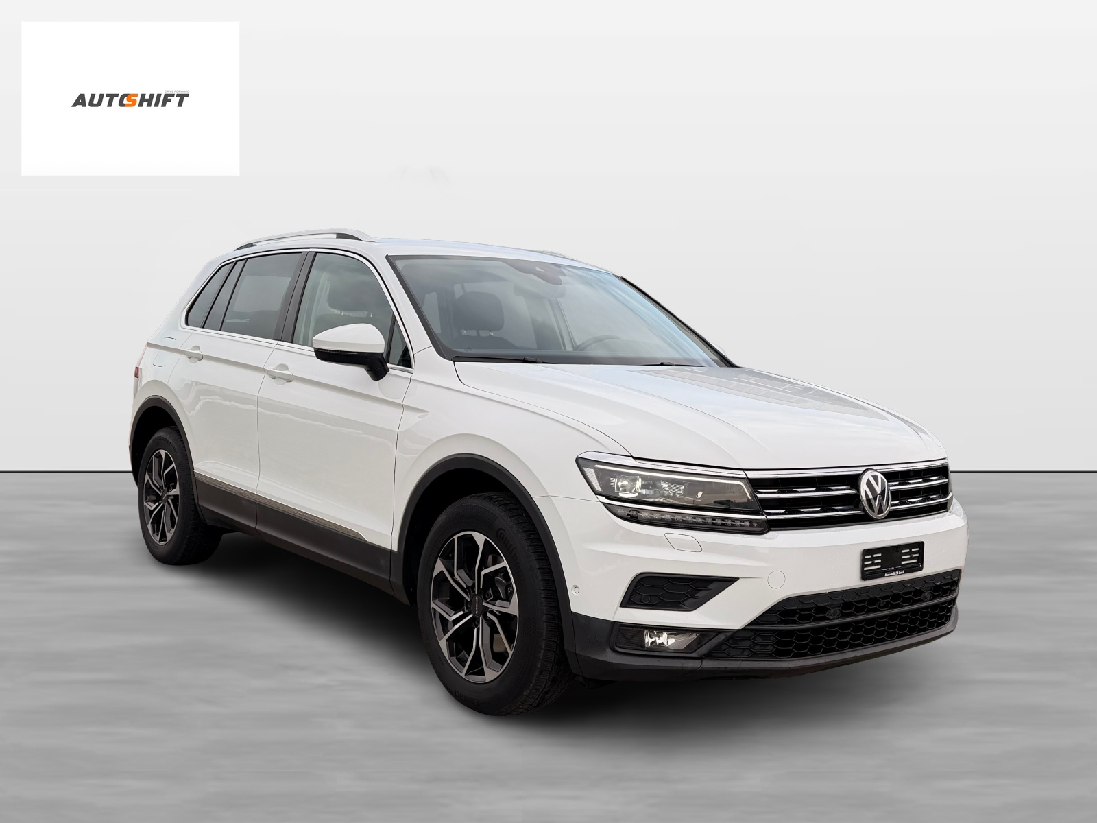 VW Tiguan 2.0 TDI SCR Comfortline 4Motion DSG-image-2
