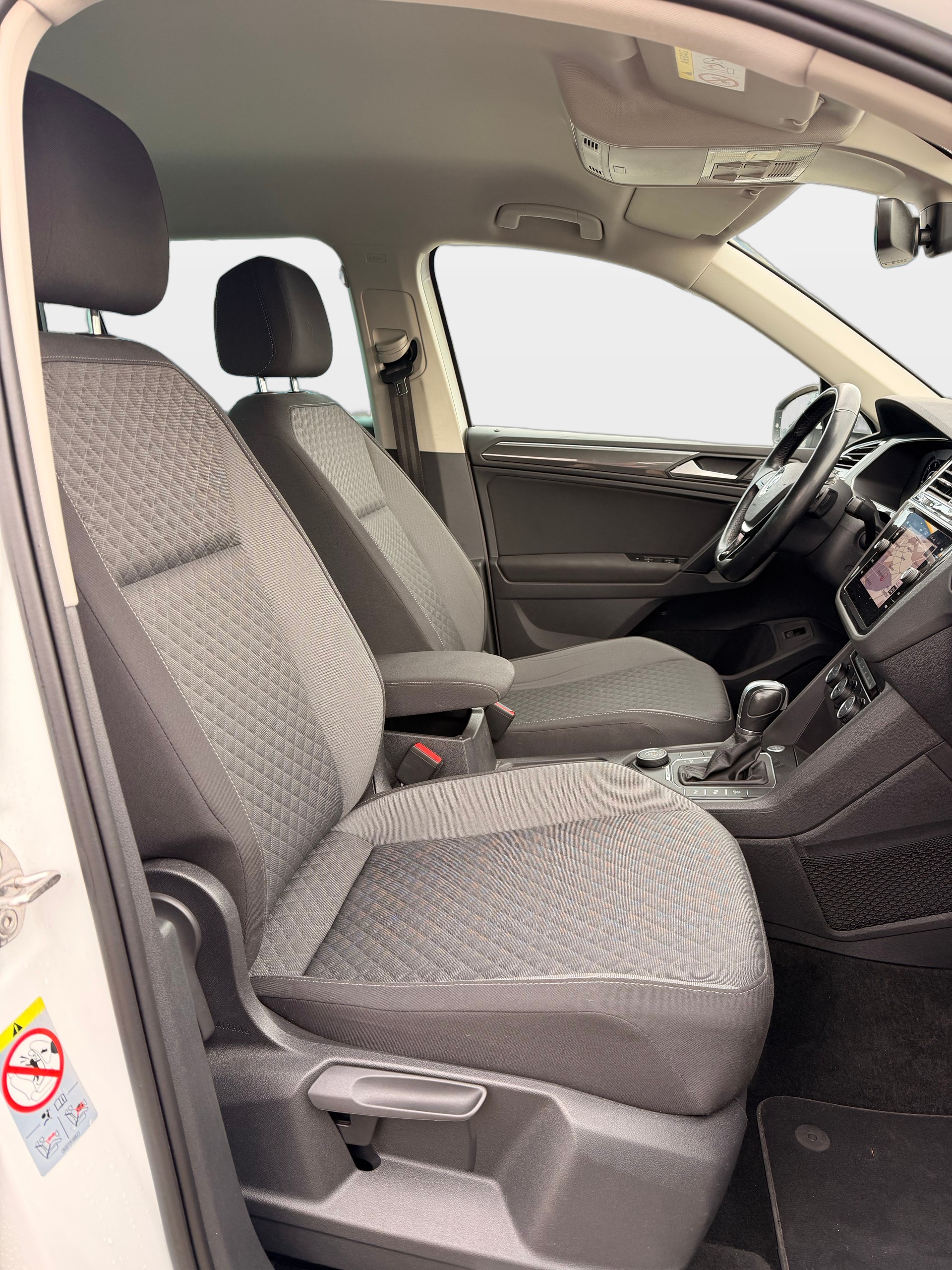 VW Tiguan 2.0 TDI SCR Comfortline 4Motion DSG-image-14