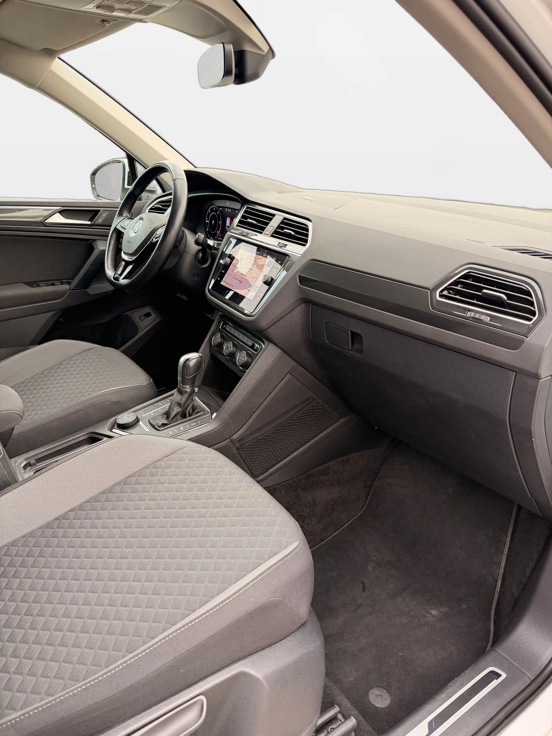 VW Tiguan 2.0 TDI SCR Comfortline 4Motion DSG-image-15