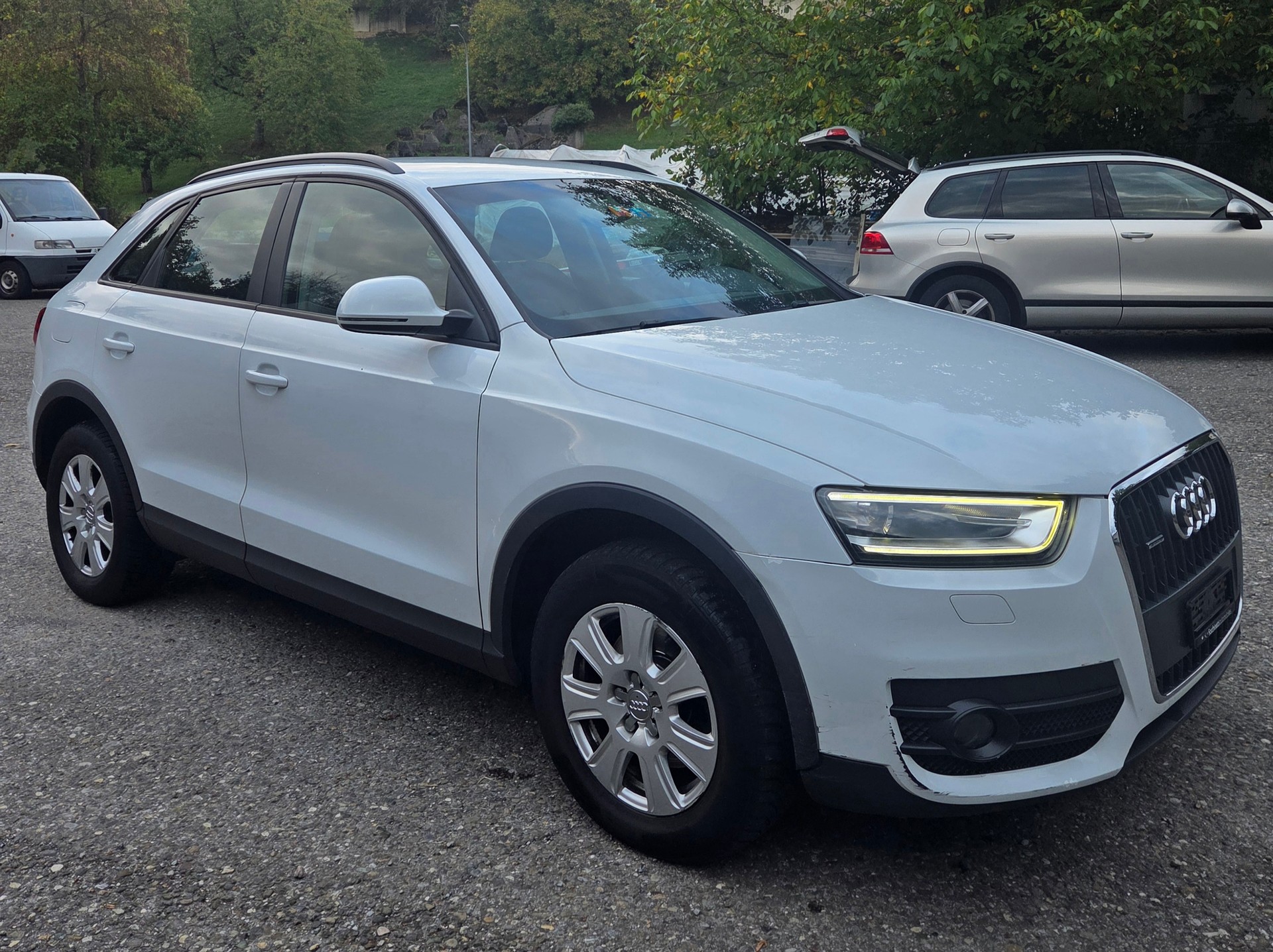 AUDI Q3 2.0 TDI quattro S-tronic-image-1