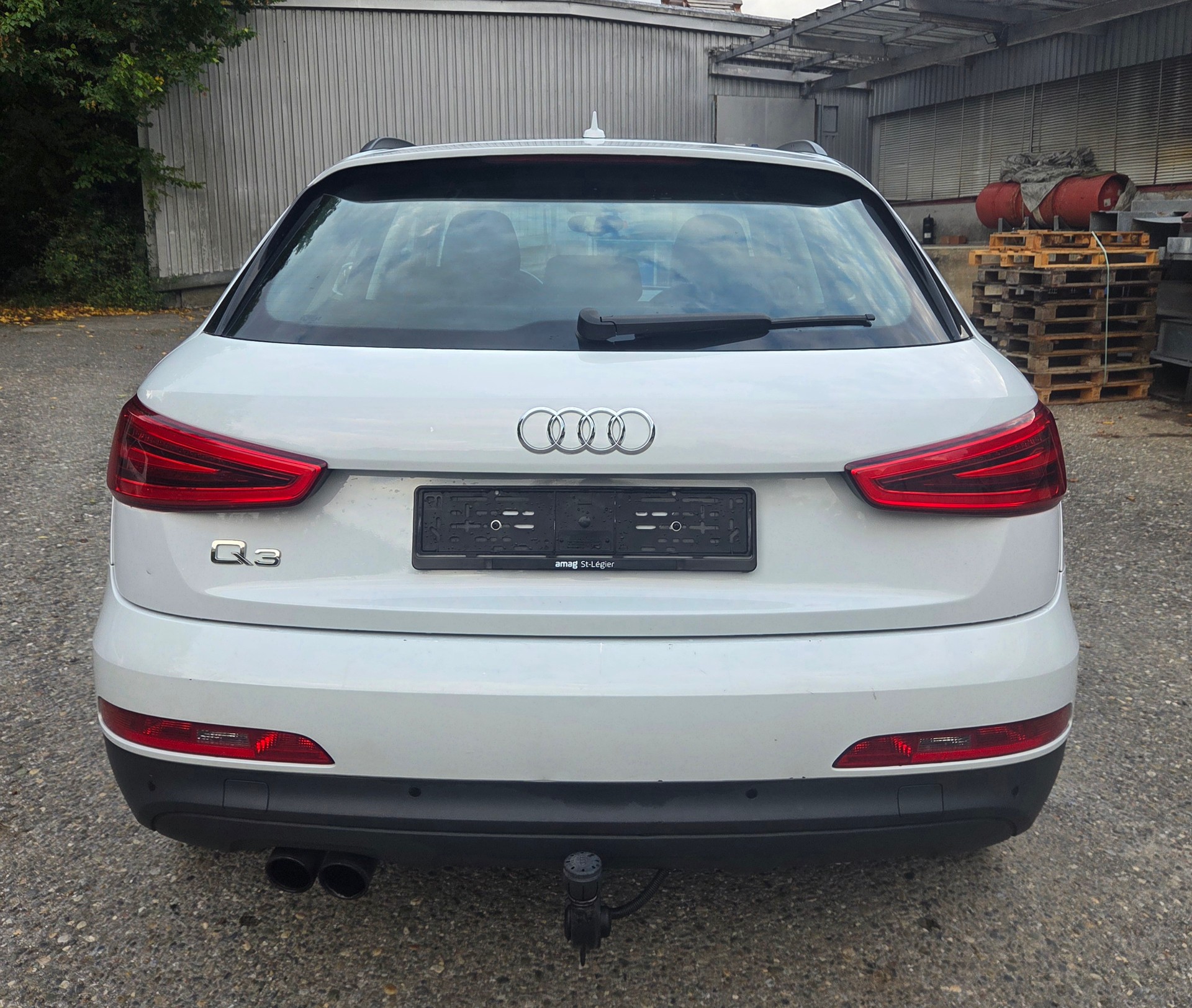 AUDI Q3 2.0 TDI quattro S-tronic-image-5