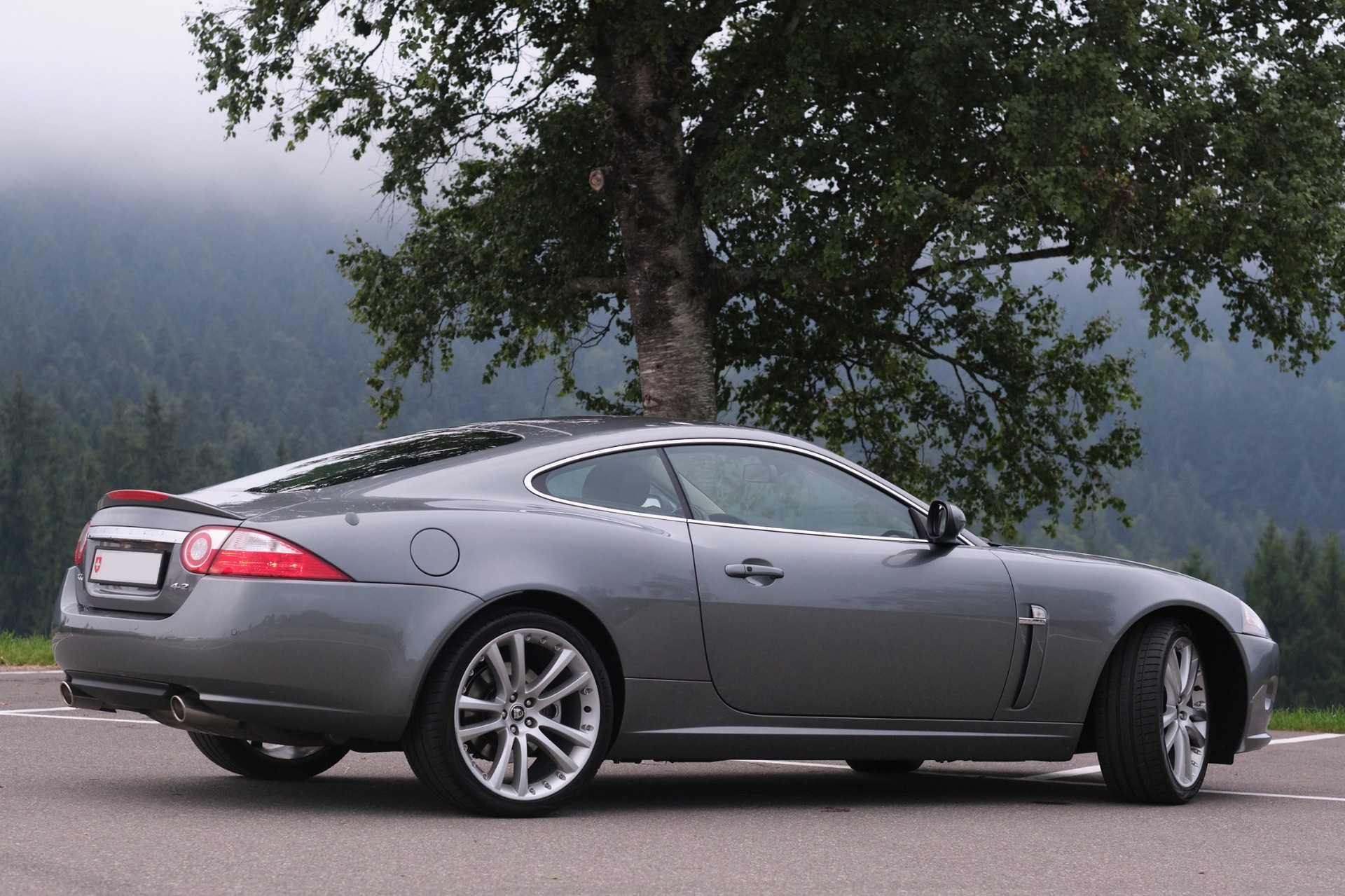 JAGUAR XK 4.2 V8 Automatic-image-1