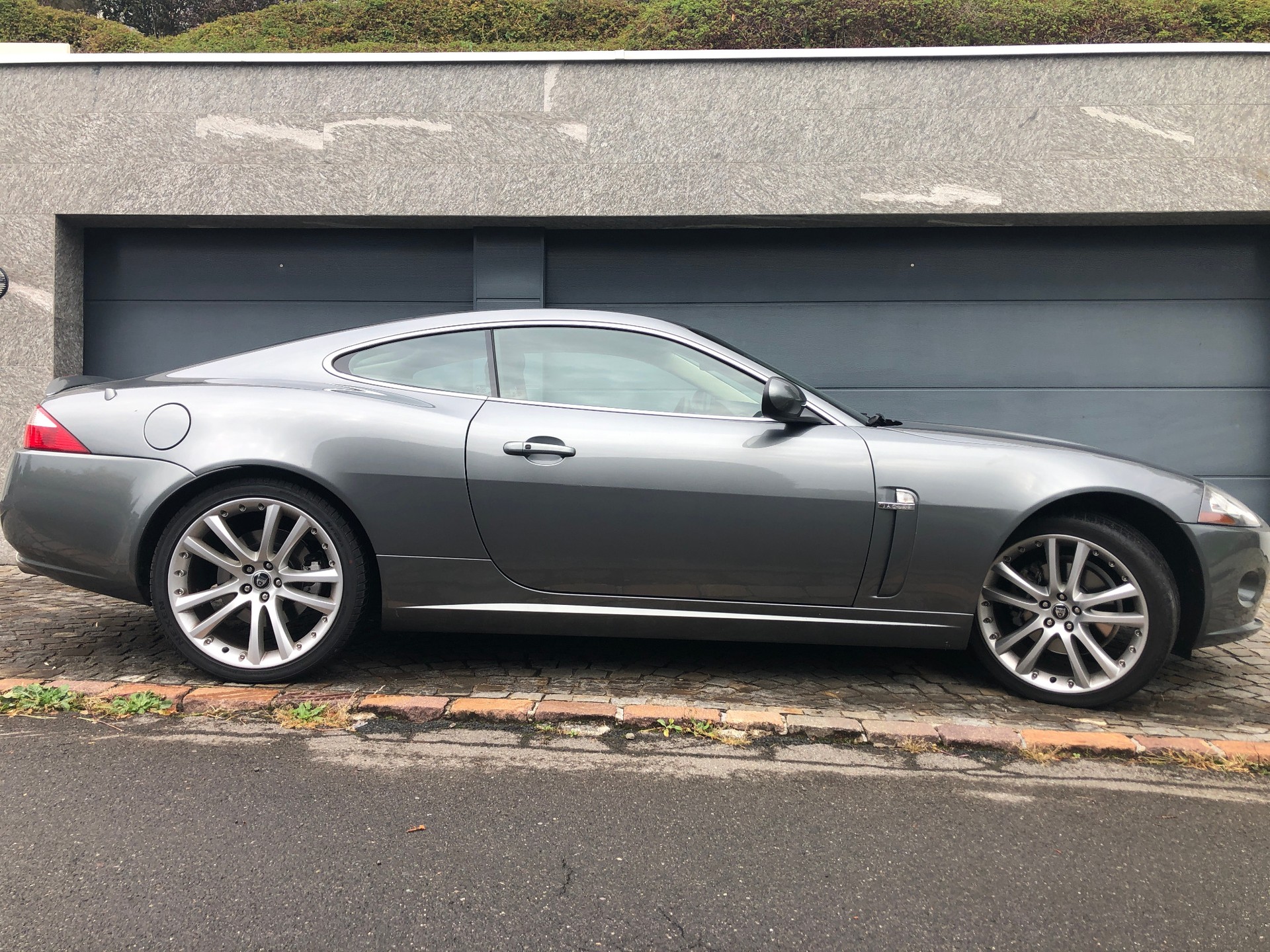 JAGUAR XK 4.2 V8 Automatic-image-6
