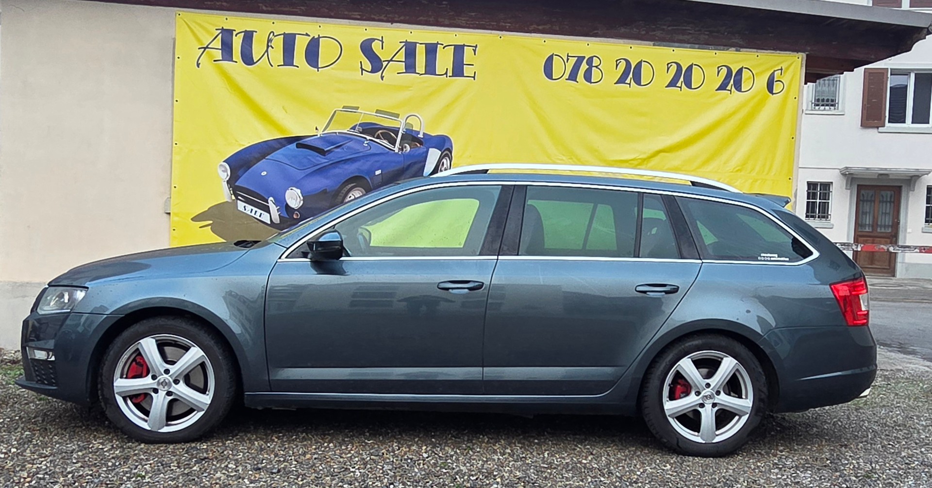 SKODA Octavia Combi 2.0 TDI RS-image-2