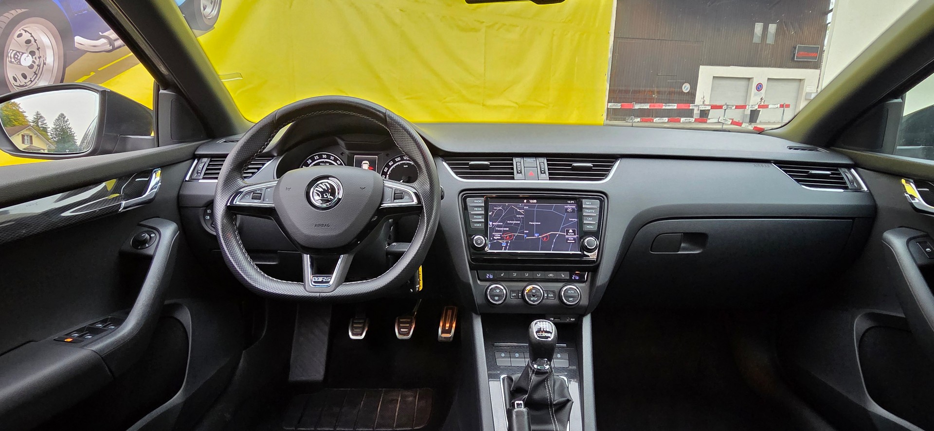 SKODA Octavia Combi 2.0 TDI RS-image-13