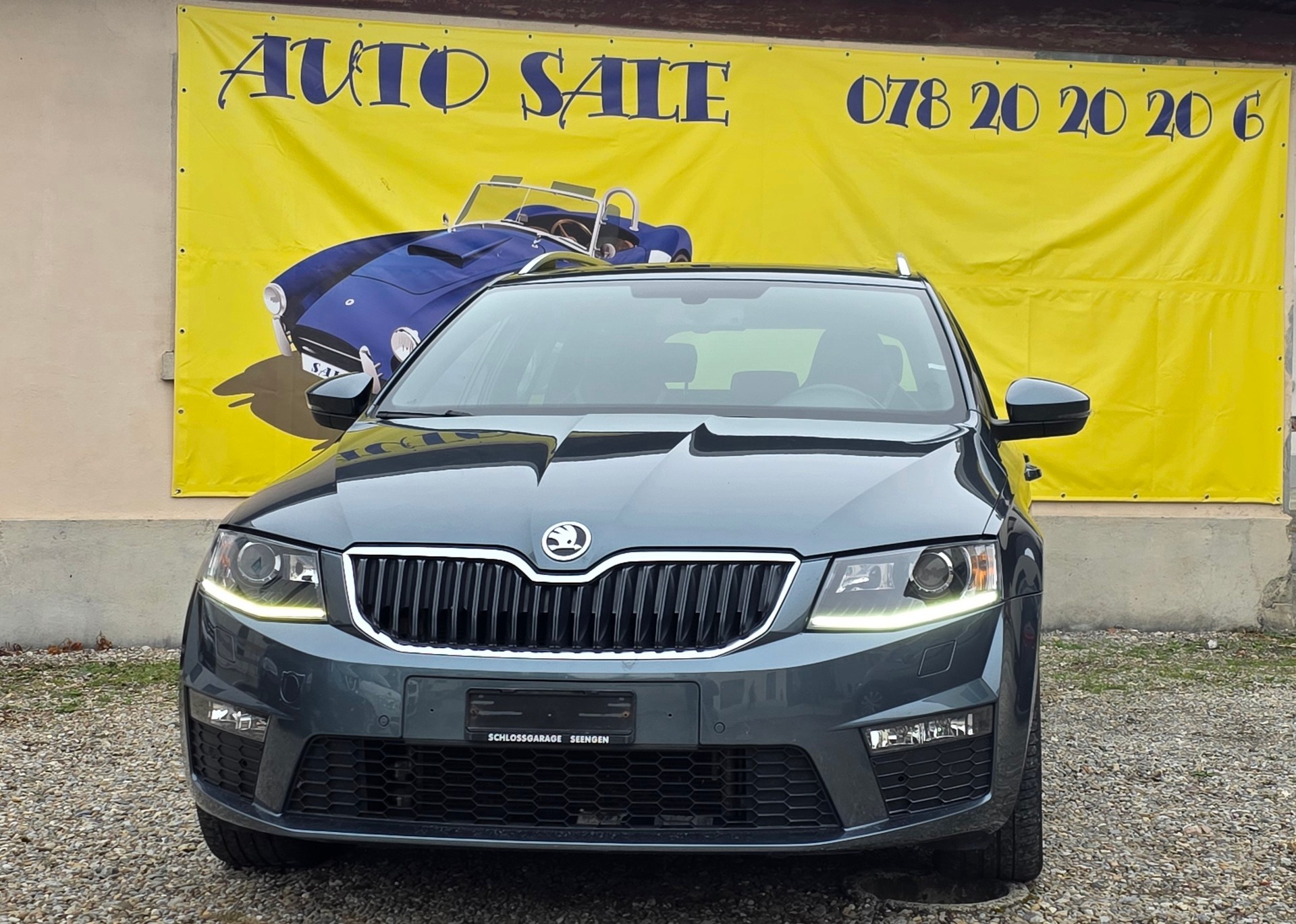 SKODA Octavia Combi 2.0 TDI RS-image-2