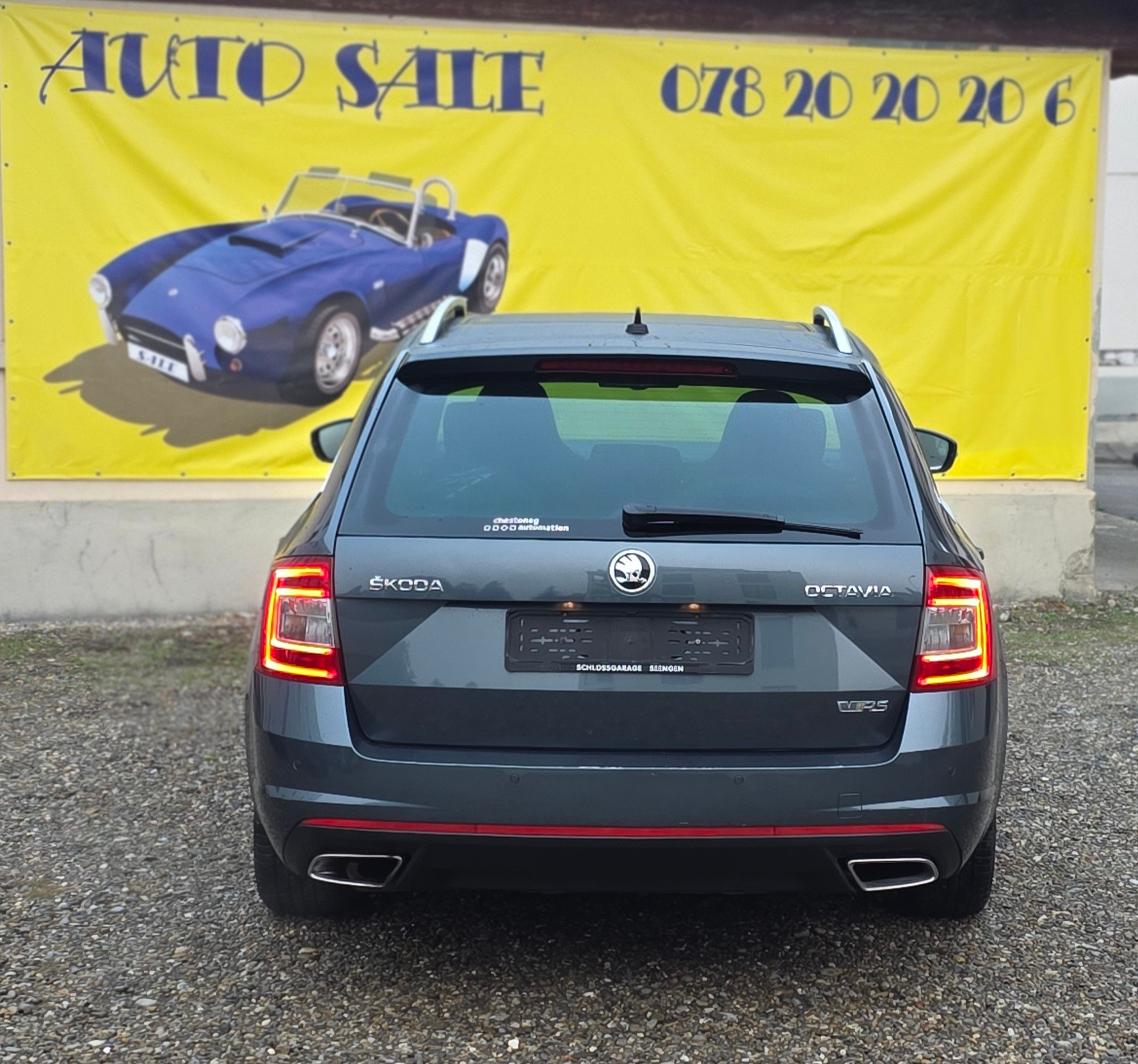 SKODA Octavia Combi 2.0 TDI RS-image-4