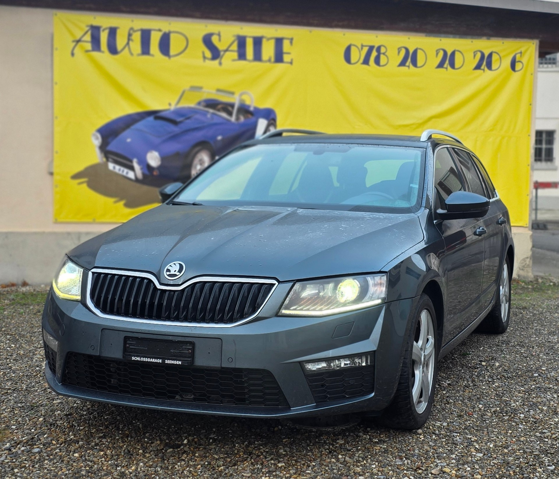 SKODA Octavia Combi 2.0 TDI RS-image-1