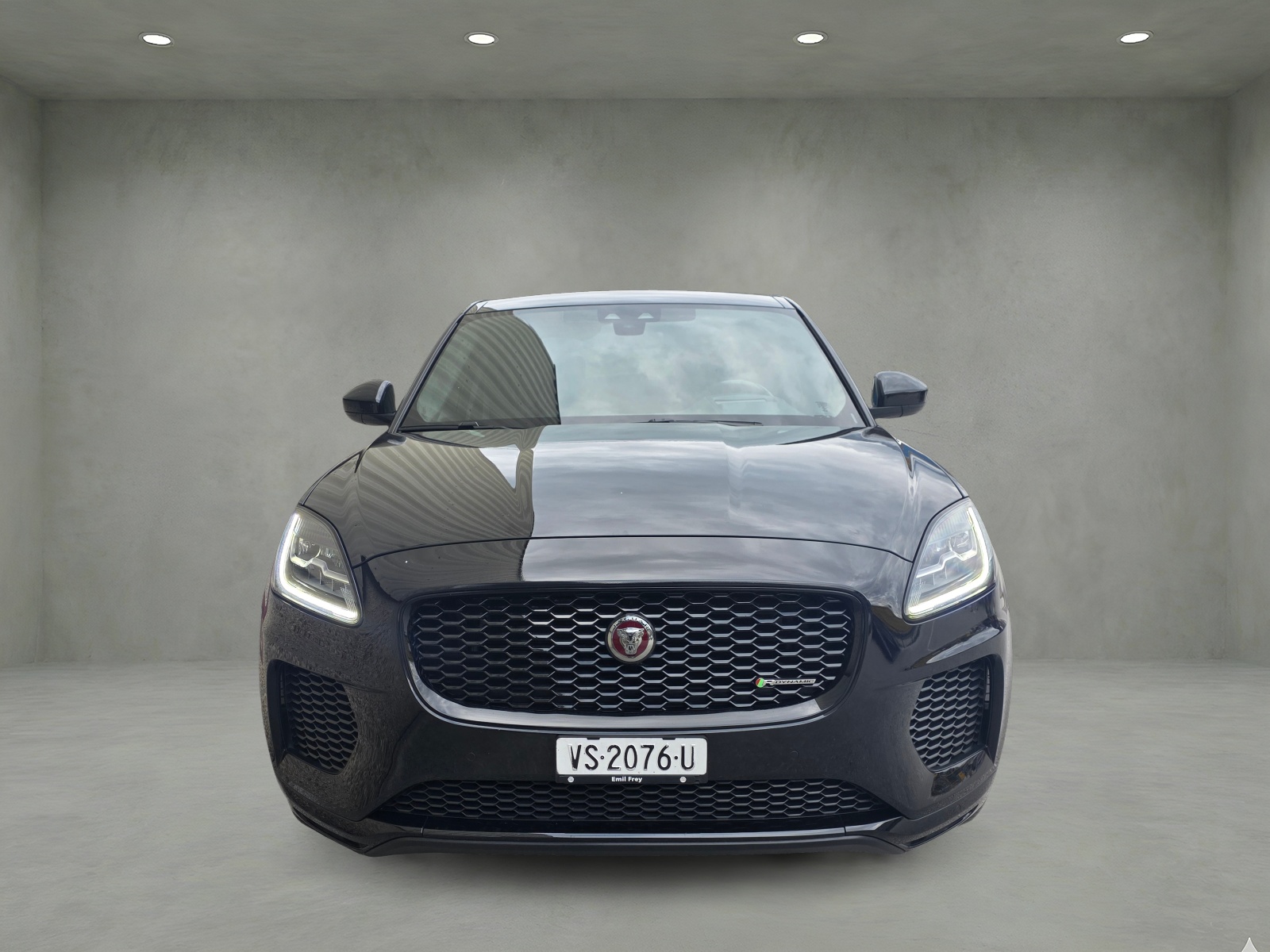 JAGUAR E-Pace 2.0d D180 First Edition AWD Automatik-image-4