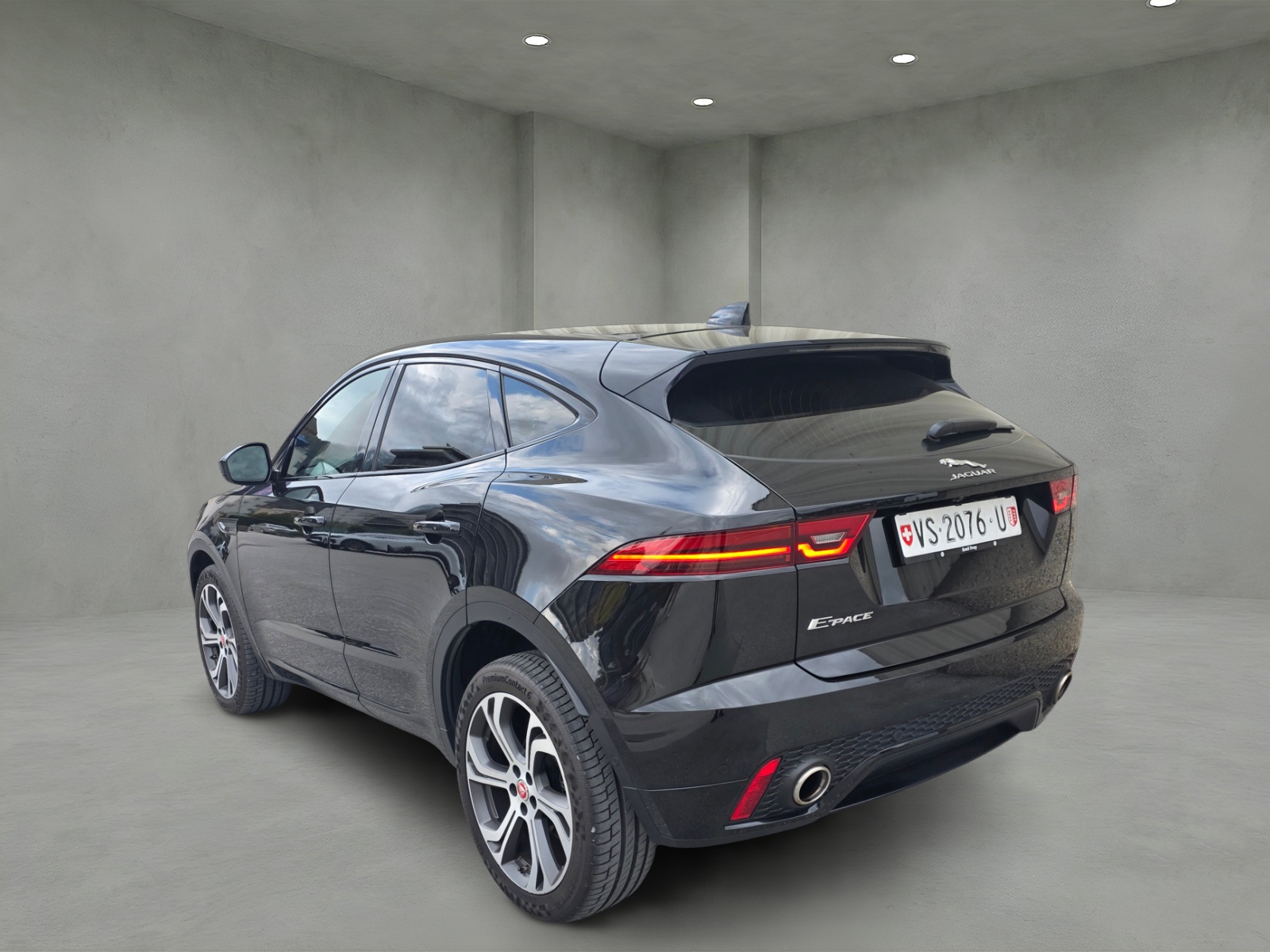 JAGUAR E-Pace 2.0d D180 First Edition AWD Automatik-showroom-element-3