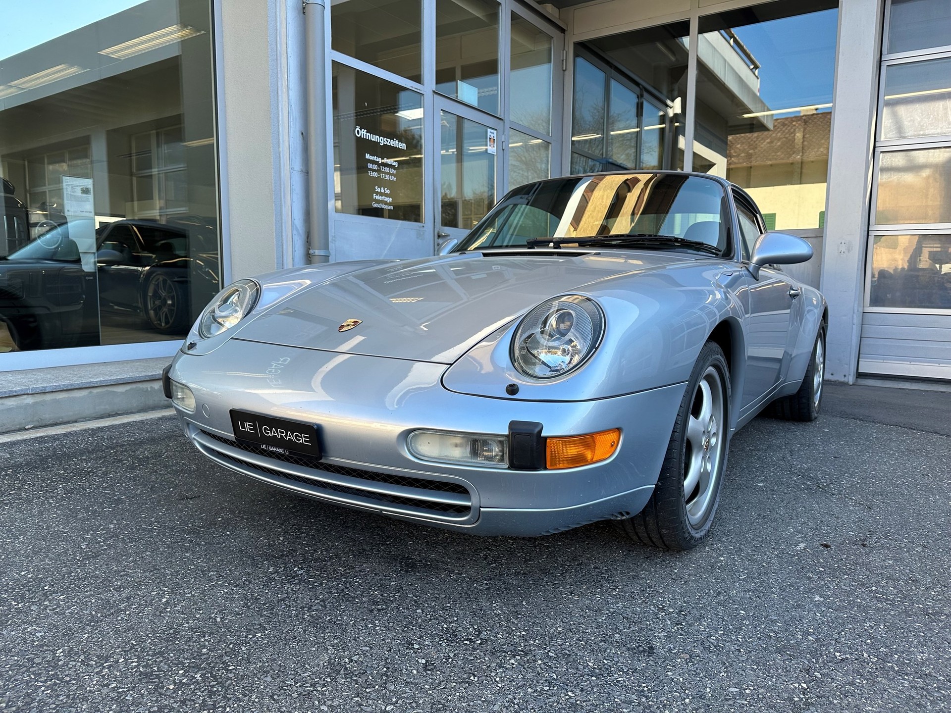 PORSCHE 911 Carrera-image-0