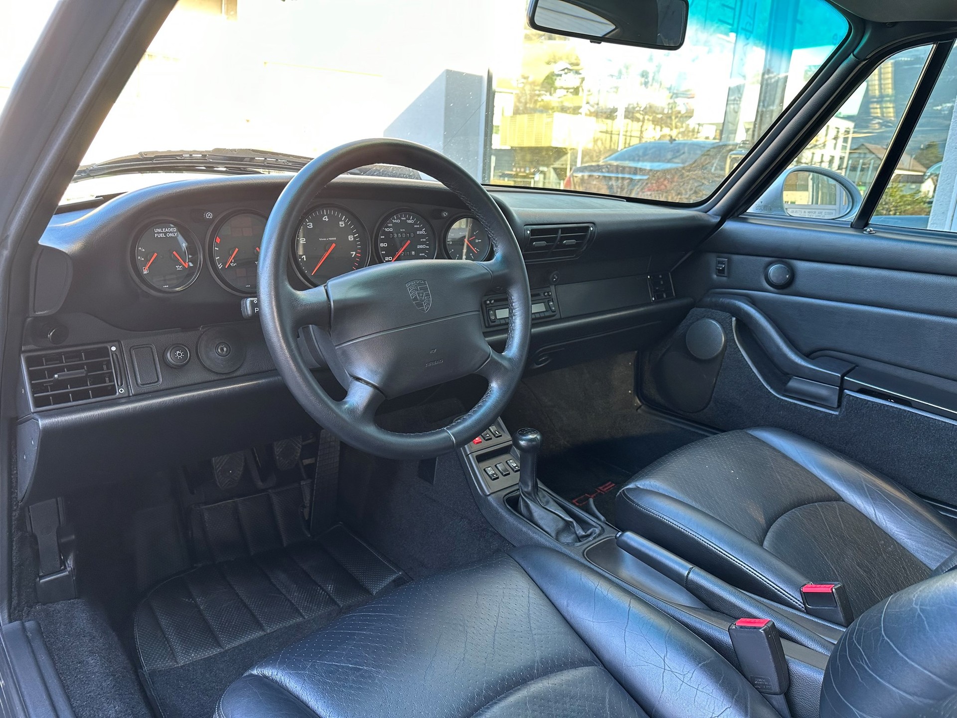 PORSCHE 911 Carrera-image-5