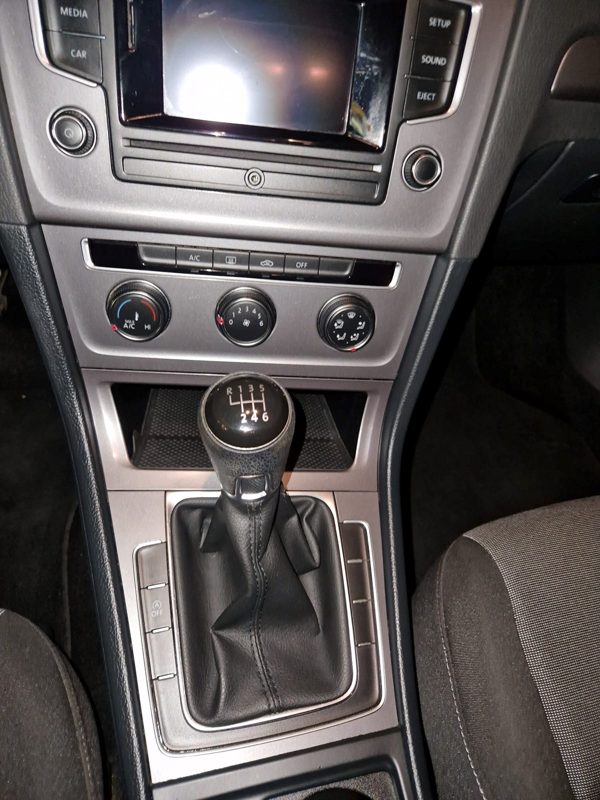 VW Golf 1.2 TSI Comfortline-image-8