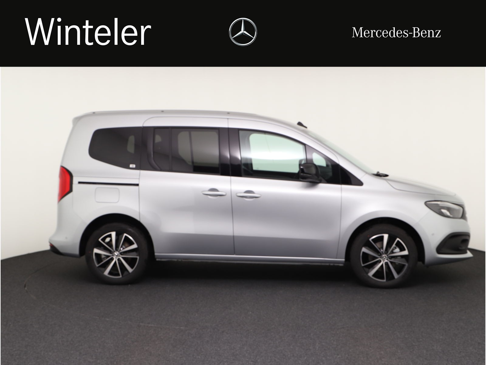 MERCEDES-BENZ EQT Standard-image-6