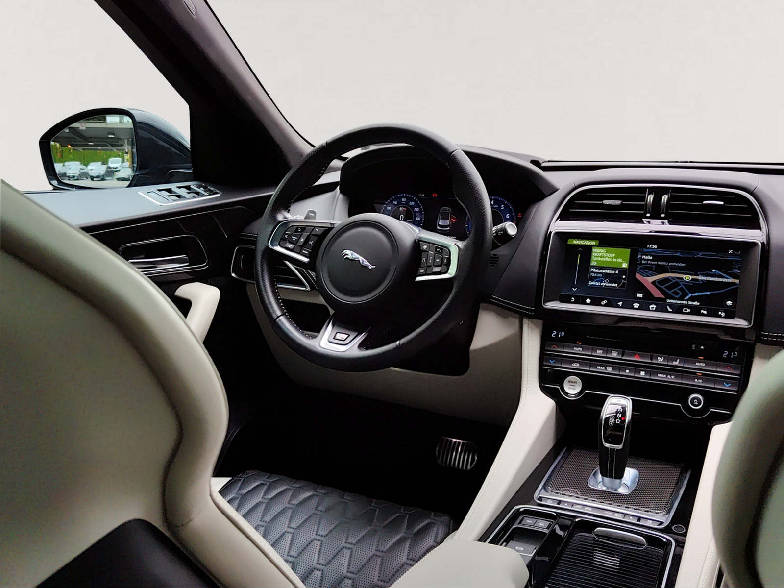 JAGUAR F-Pace 5.0 V8 SVR AWD Automatik-image-6