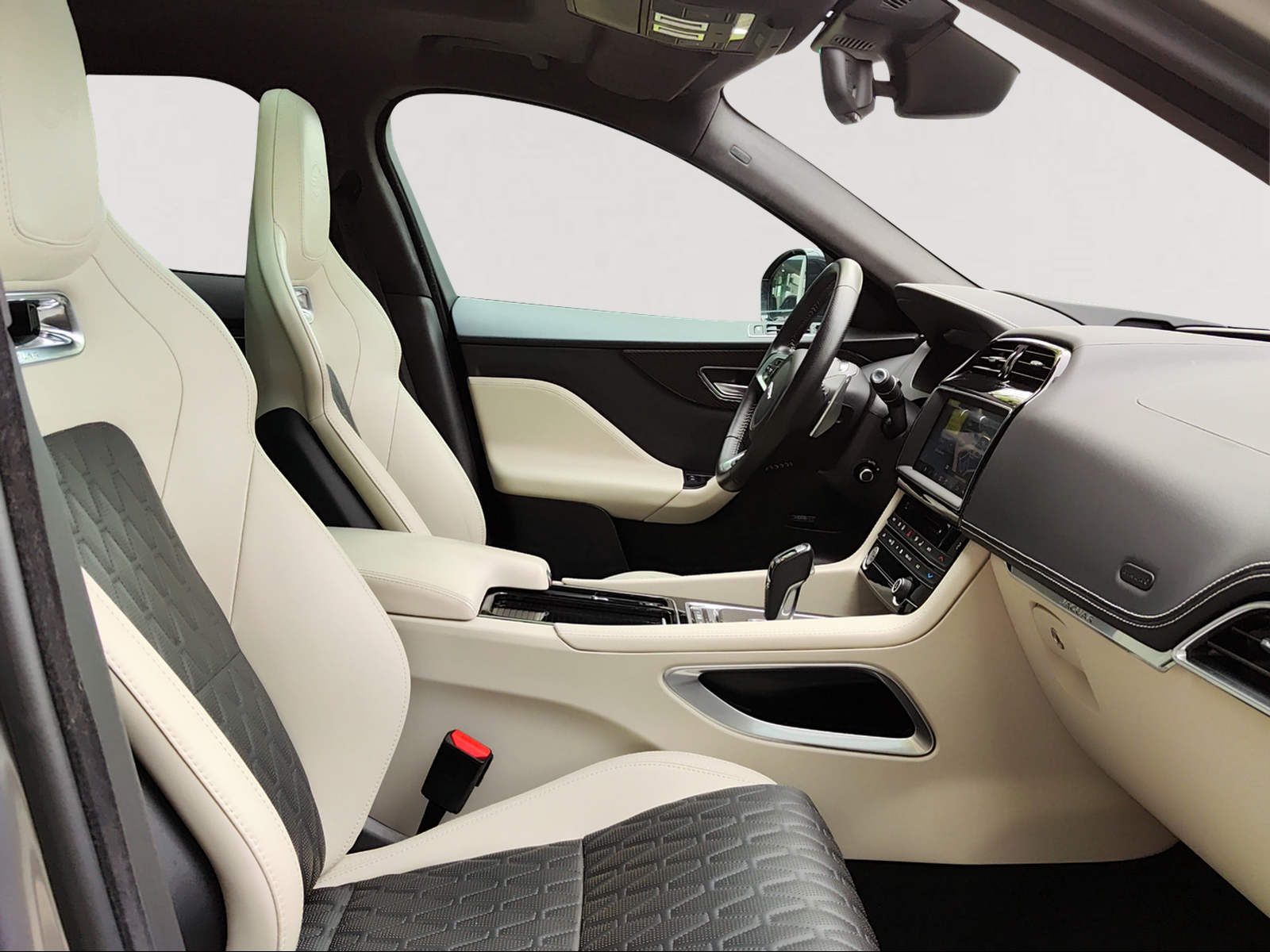 JAGUAR F-Pace 5.0 V8 SVR AWD Automatik-image-14