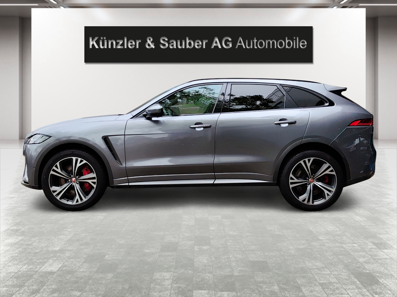 JAGUAR F-Pace 5.0 V8 SVR AWD Automatik-image-1