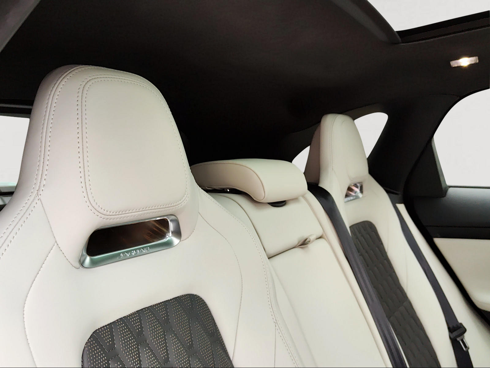 JAGUAR F-Pace 5.0 V8 SVR AWD Automatik-image-12