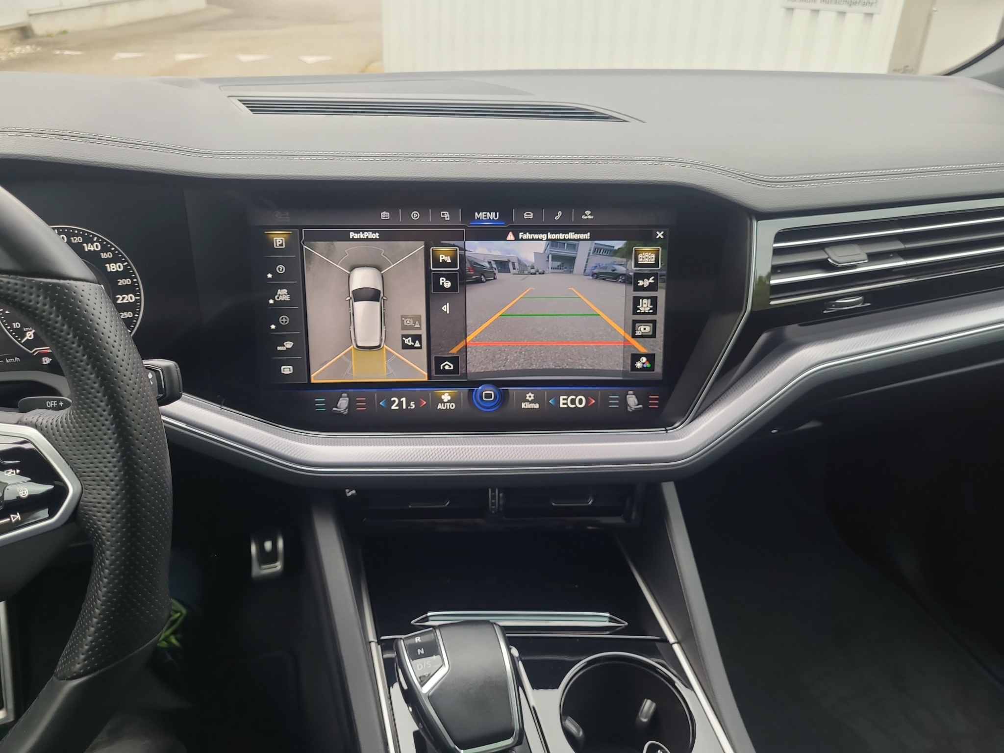 VW Touareg 3.0 TSI eHybrid R Tiptronic — slika 9