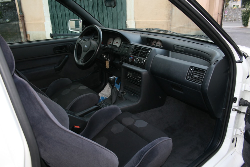 FORD RS COSWORTH 100% RESTAUREE-image-10