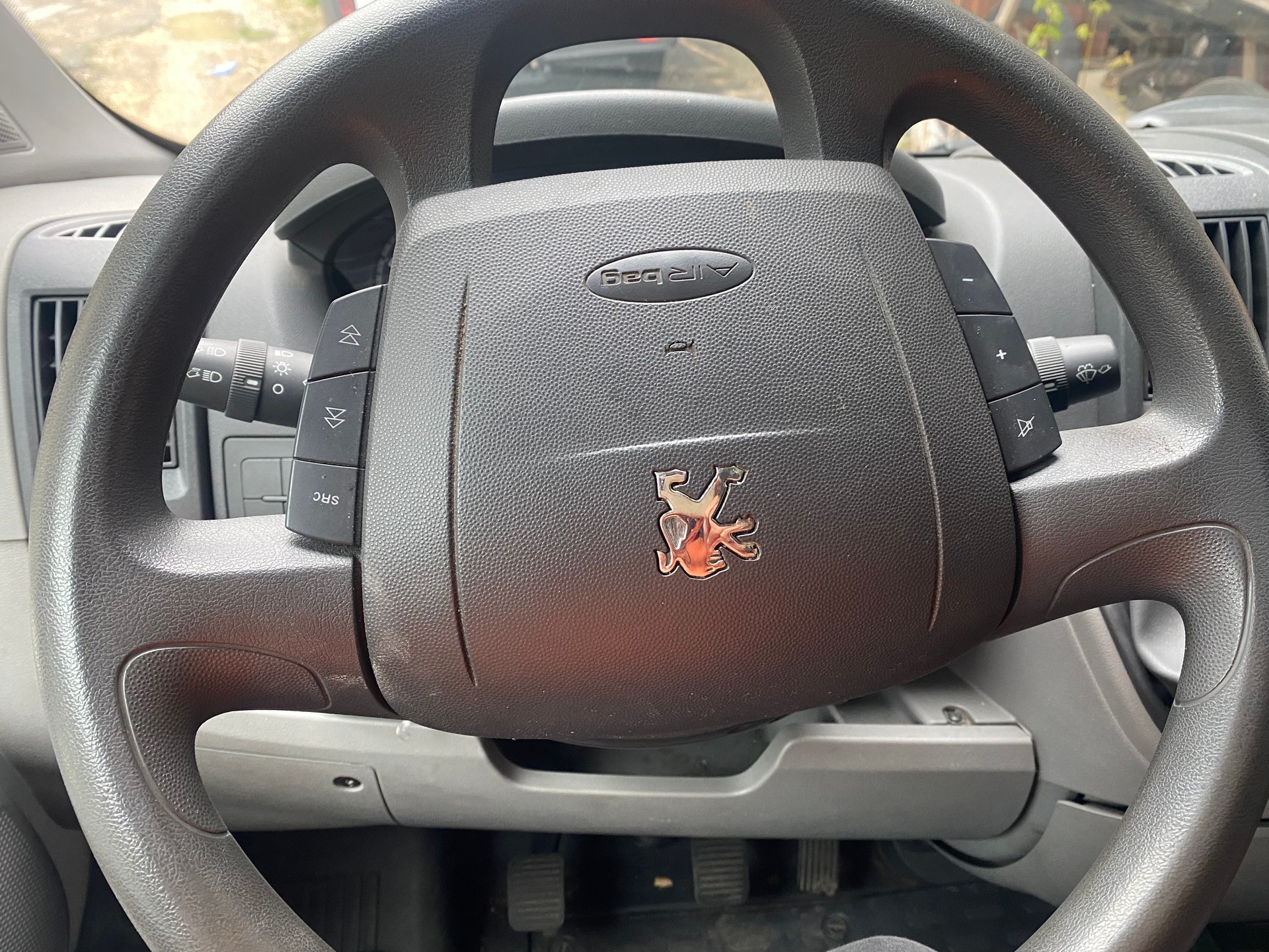 PEUGEOT Boxer 2.2 HDI 335 L2H2-image-9
