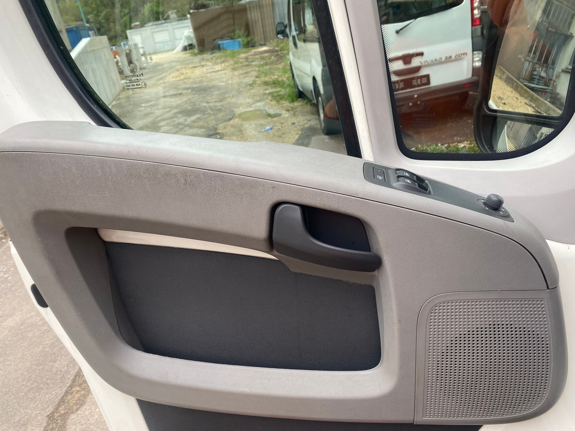 PEUGEOT Boxer 2.2 HDI 335 L2H2-image-5