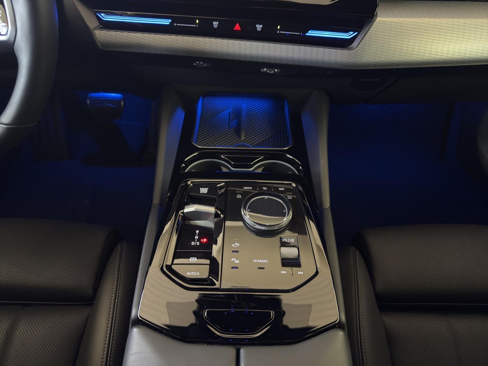 BMW 520d xDrive Touring M Sport-image-12
