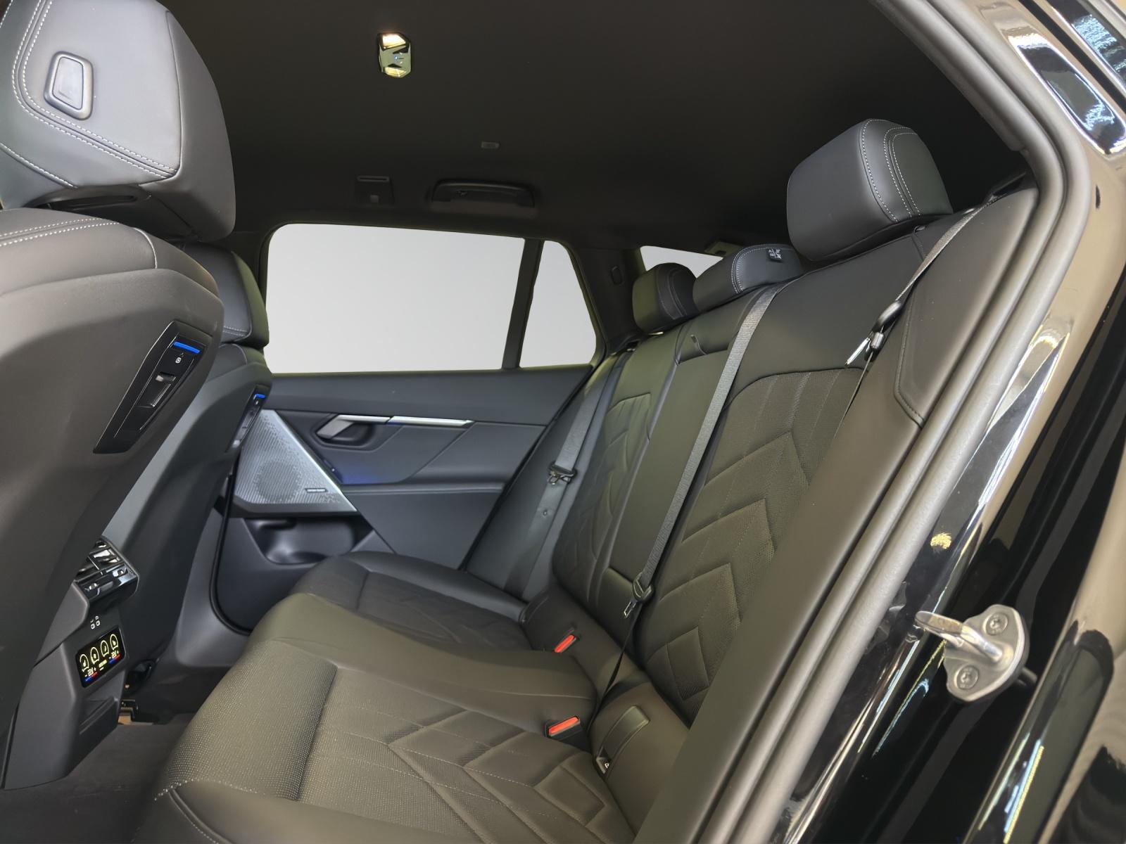 BMW 520d xDrive Touring M Sport-image-16