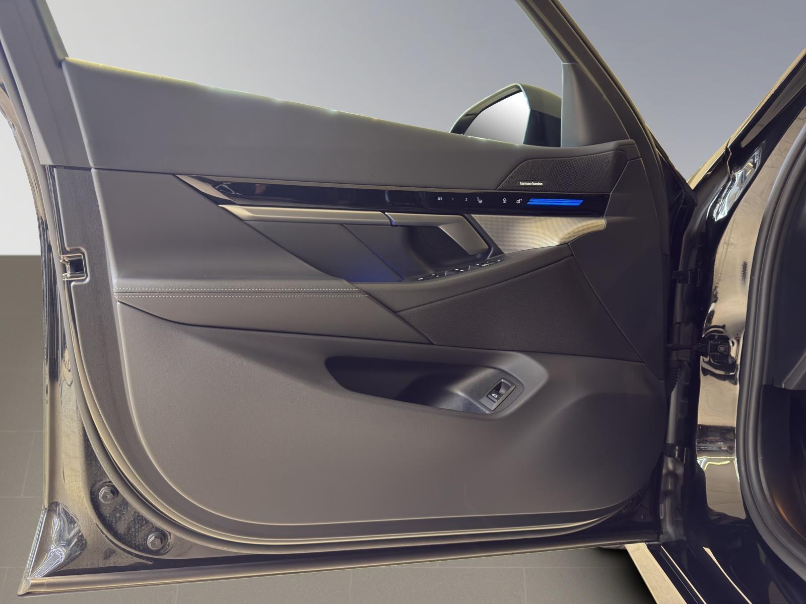 BMW 520d xDrive Touring M Sport-image-15