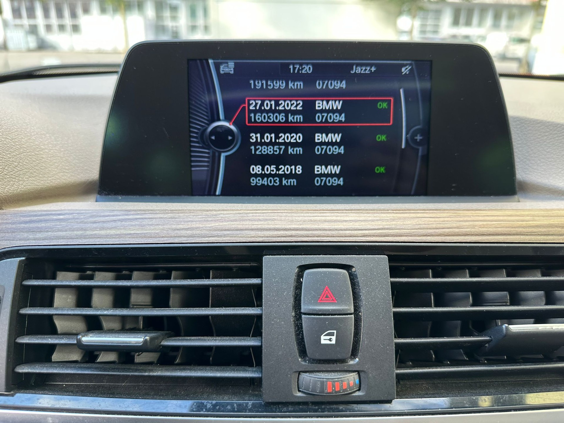BMW 330d Touring Sport Line Steptronic-image-21