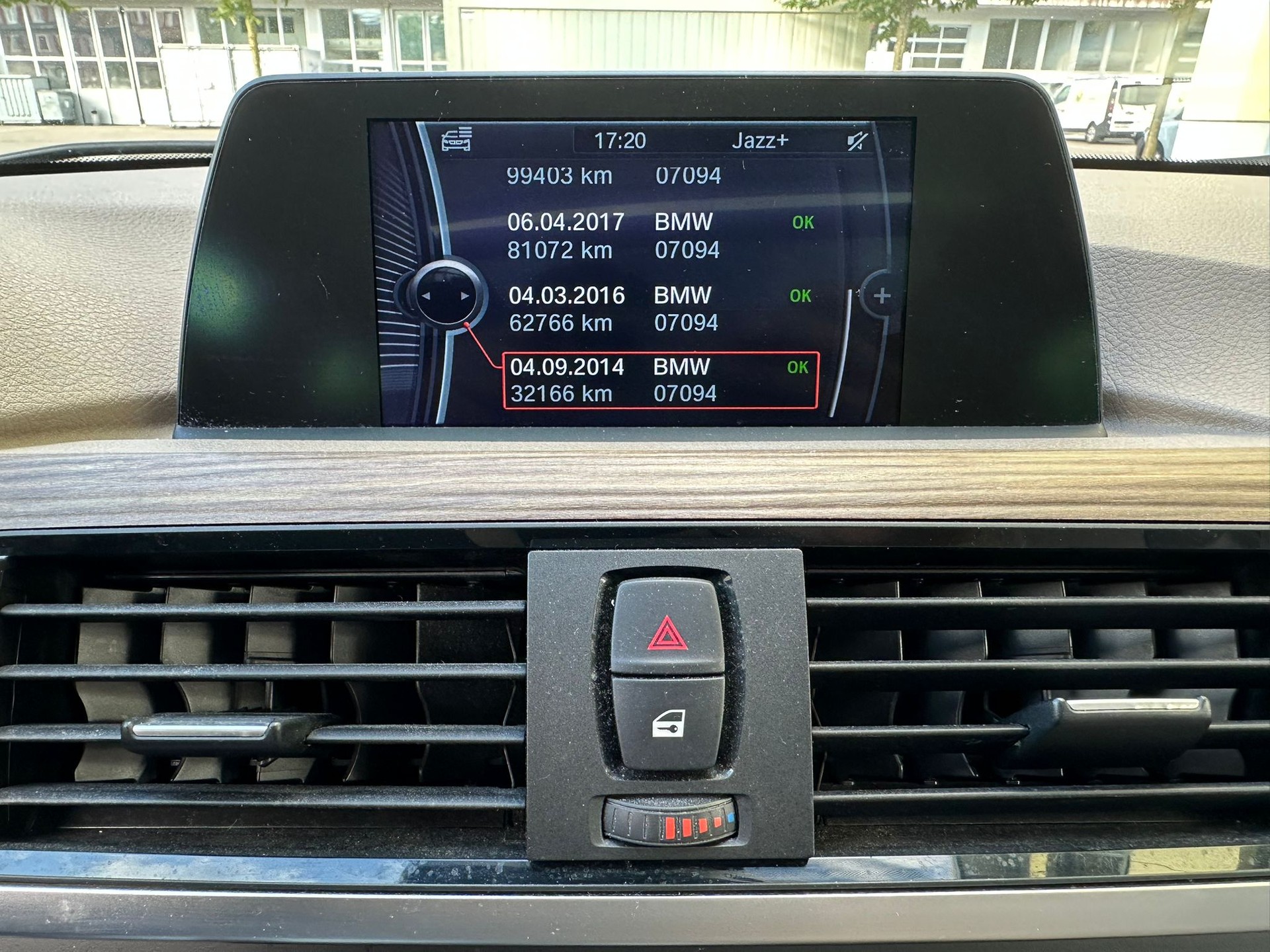 BMW 330d Touring Sport Line Steptronic-image-22