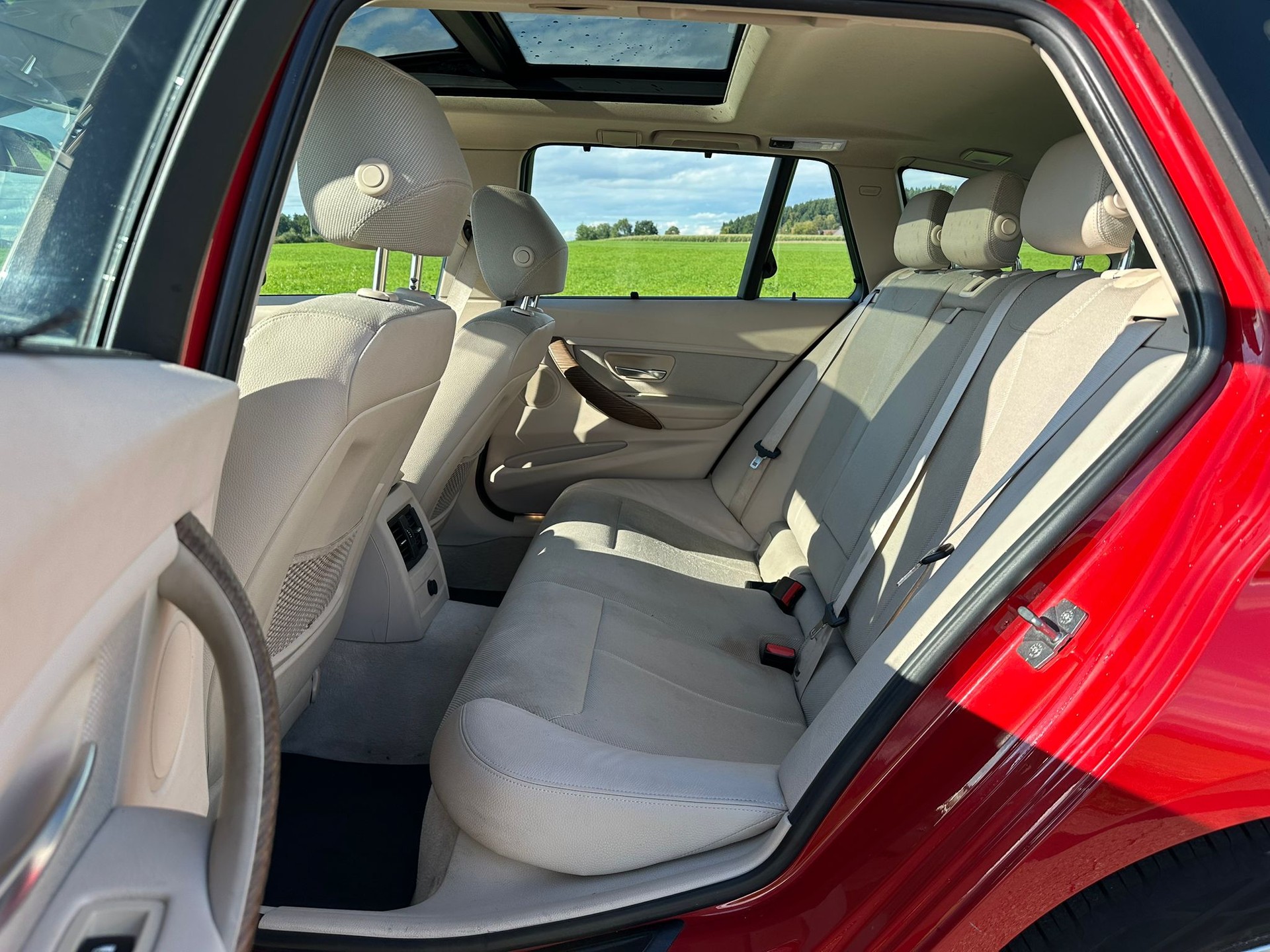 BMW 330d Touring Sport Line Steptronic-image-12