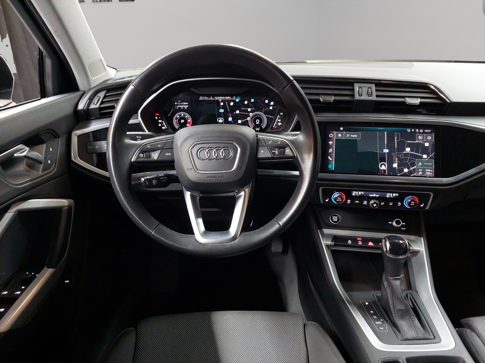 AUDI Q3 35 TDI S line quattro S-tronic-image-6
