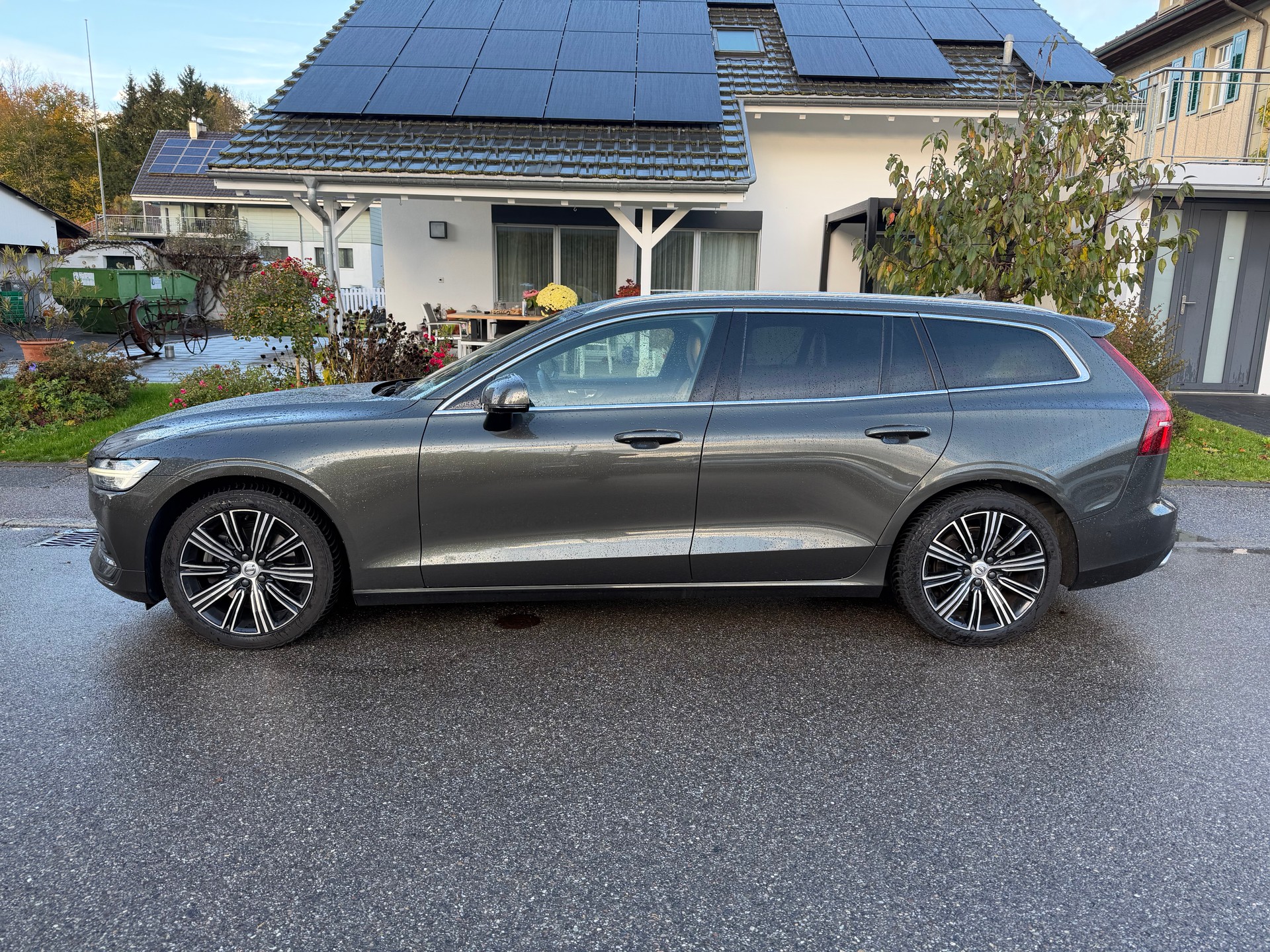 VOLVO V60 D3 AWD Momentum Geartronic-image-4