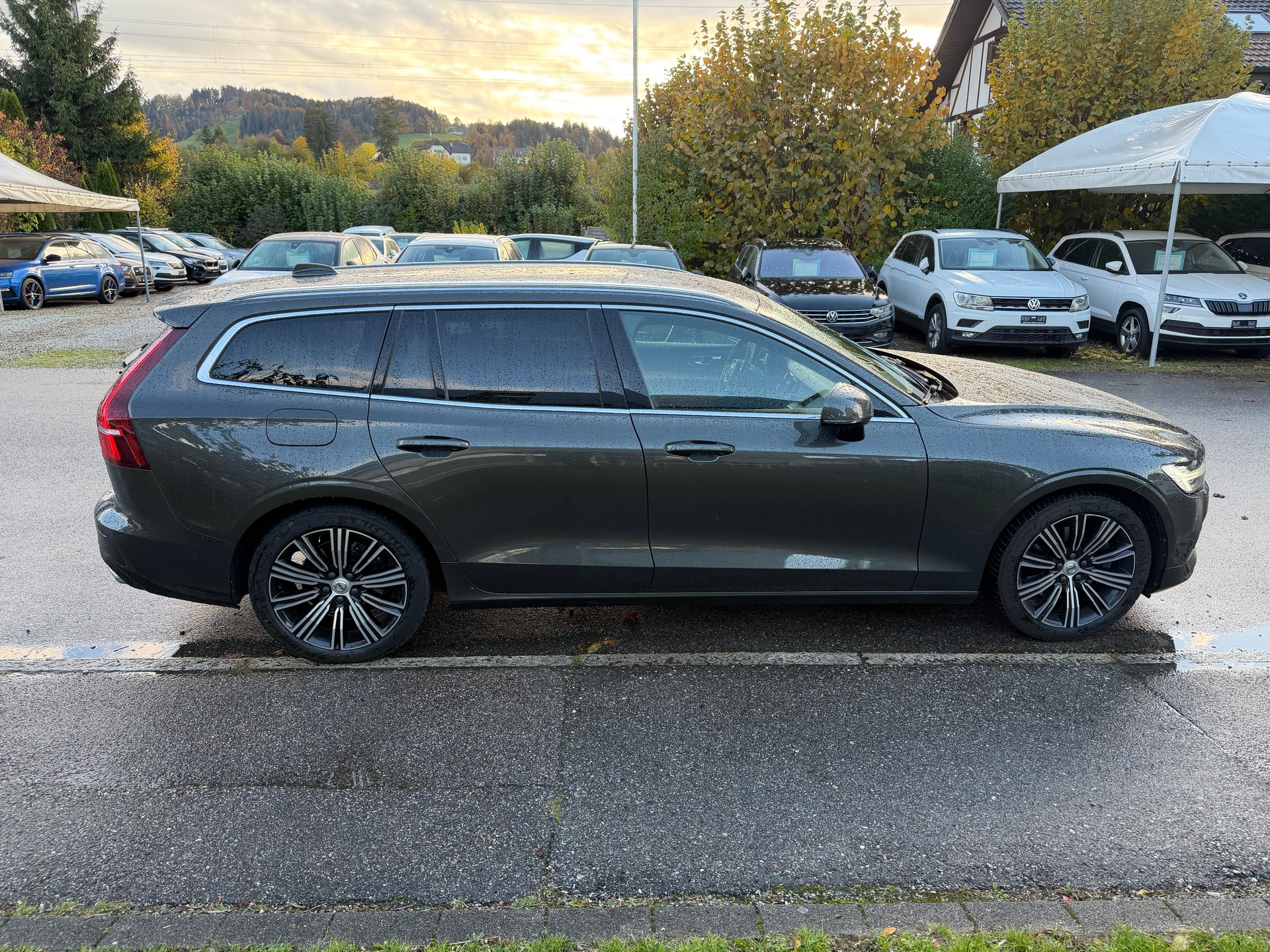 VOLVO V60 D3 AWD Momentum Geartronic-image-3