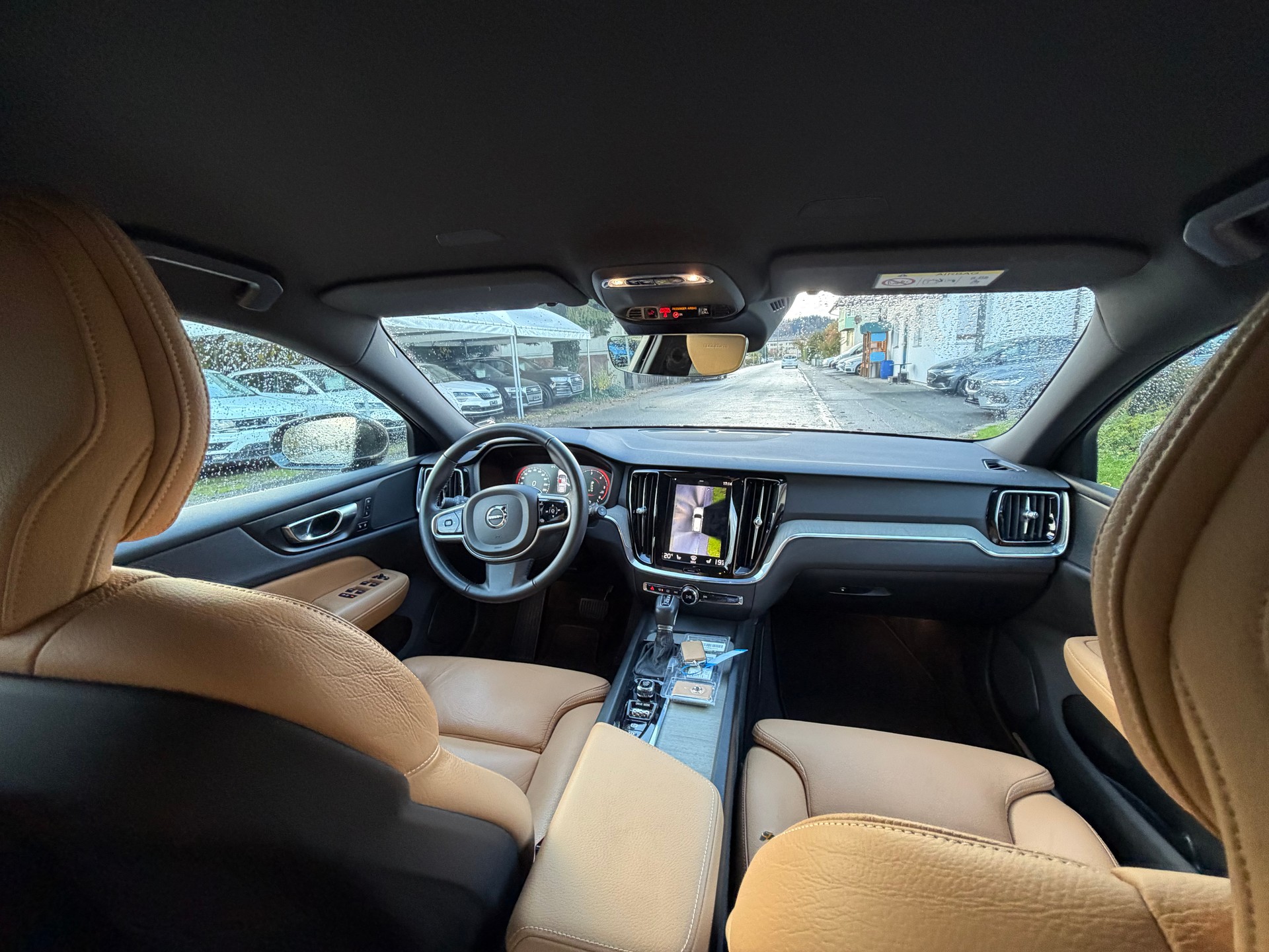 VOLVO V60 D3 AWD Momentum Geartronic-image-10