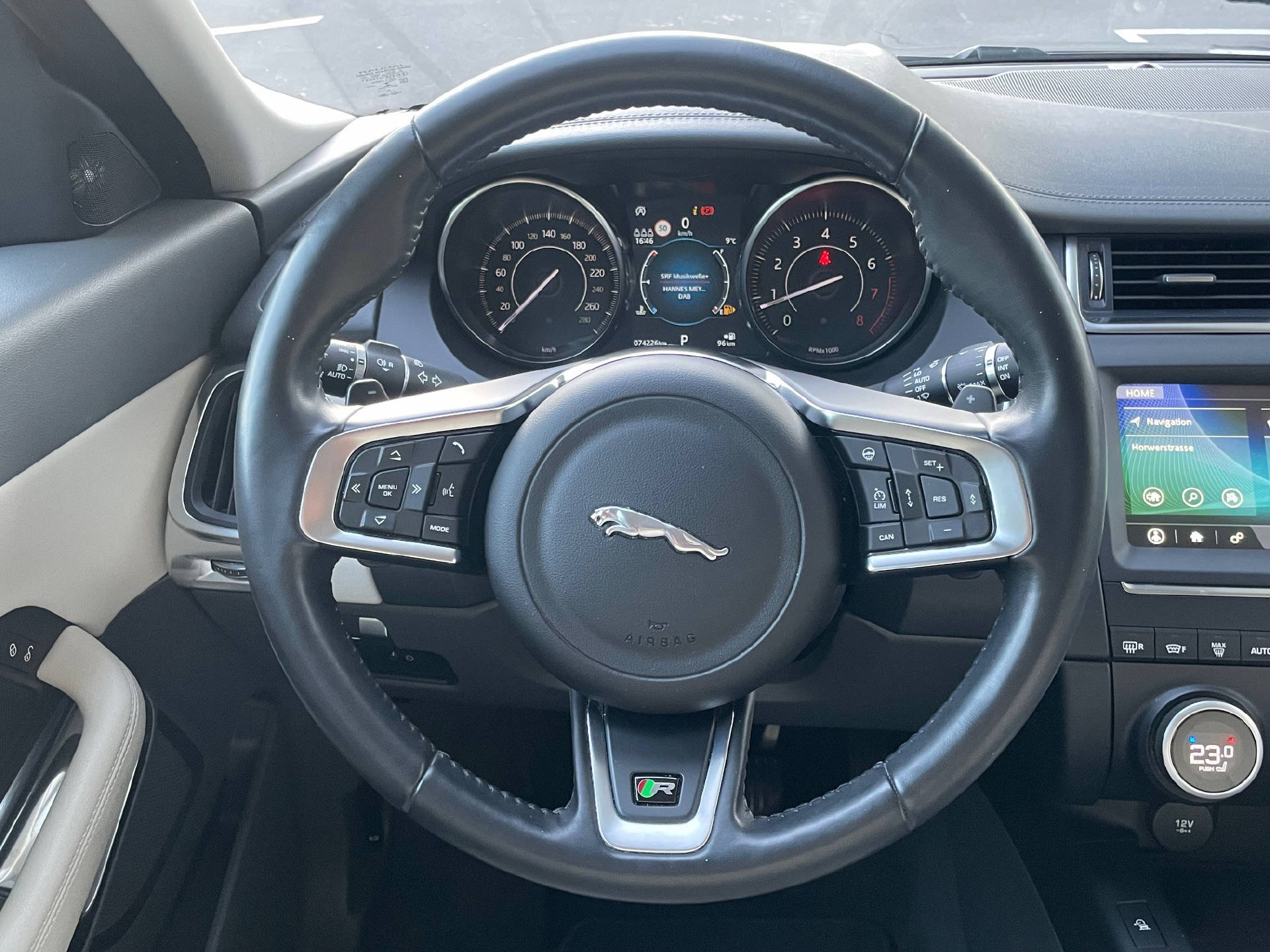 JAGUAR E-Pace 2.0 T 200 S AWD-image-5