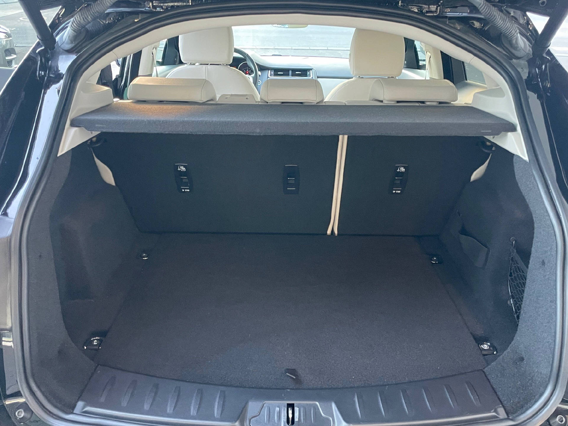 JAGUAR E-Pace 2.0 T 200 S AWD-image-18