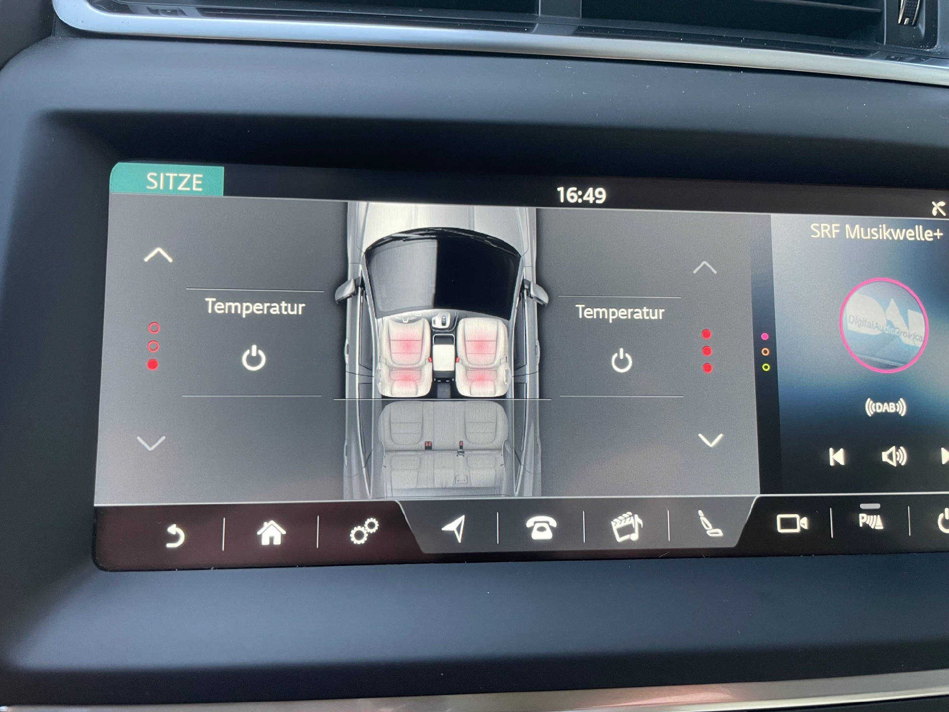 JAGUAR E-Pace 2.0 T 200 S AWD-image-13