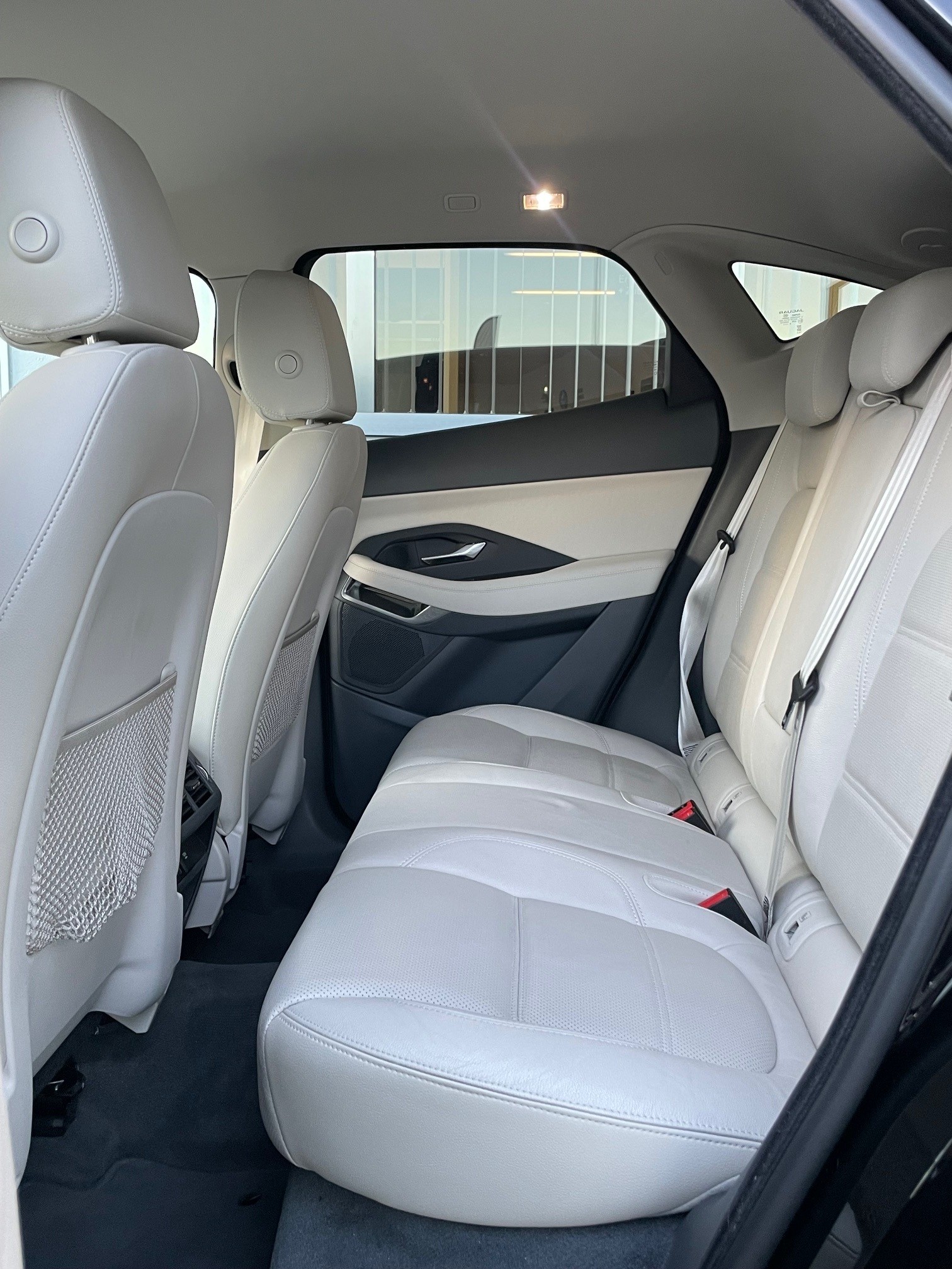 JAGUAR E-Pace 2.0 T 200 S AWD-image-15