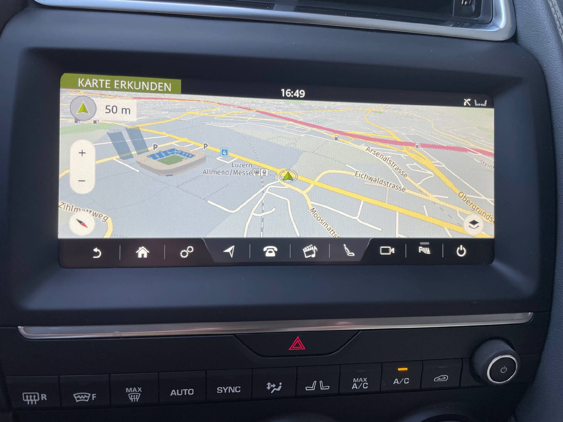JAGUAR E-Pace 2.0 T 200 S AWD-image-11