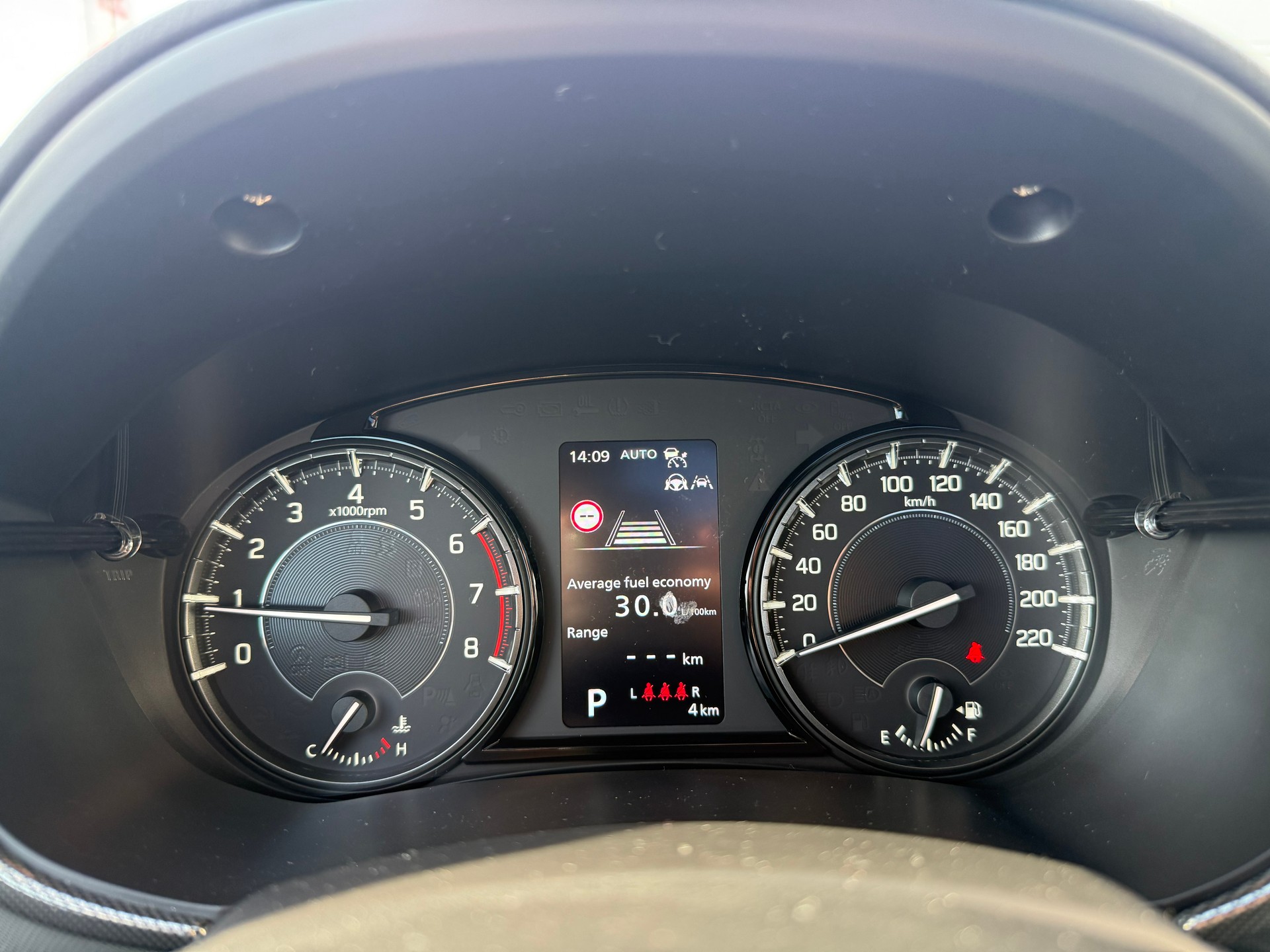 SUZUKI Vitara 1.4 Boosterjet Compact Top 4x4 Hybrid Automatic-image-12