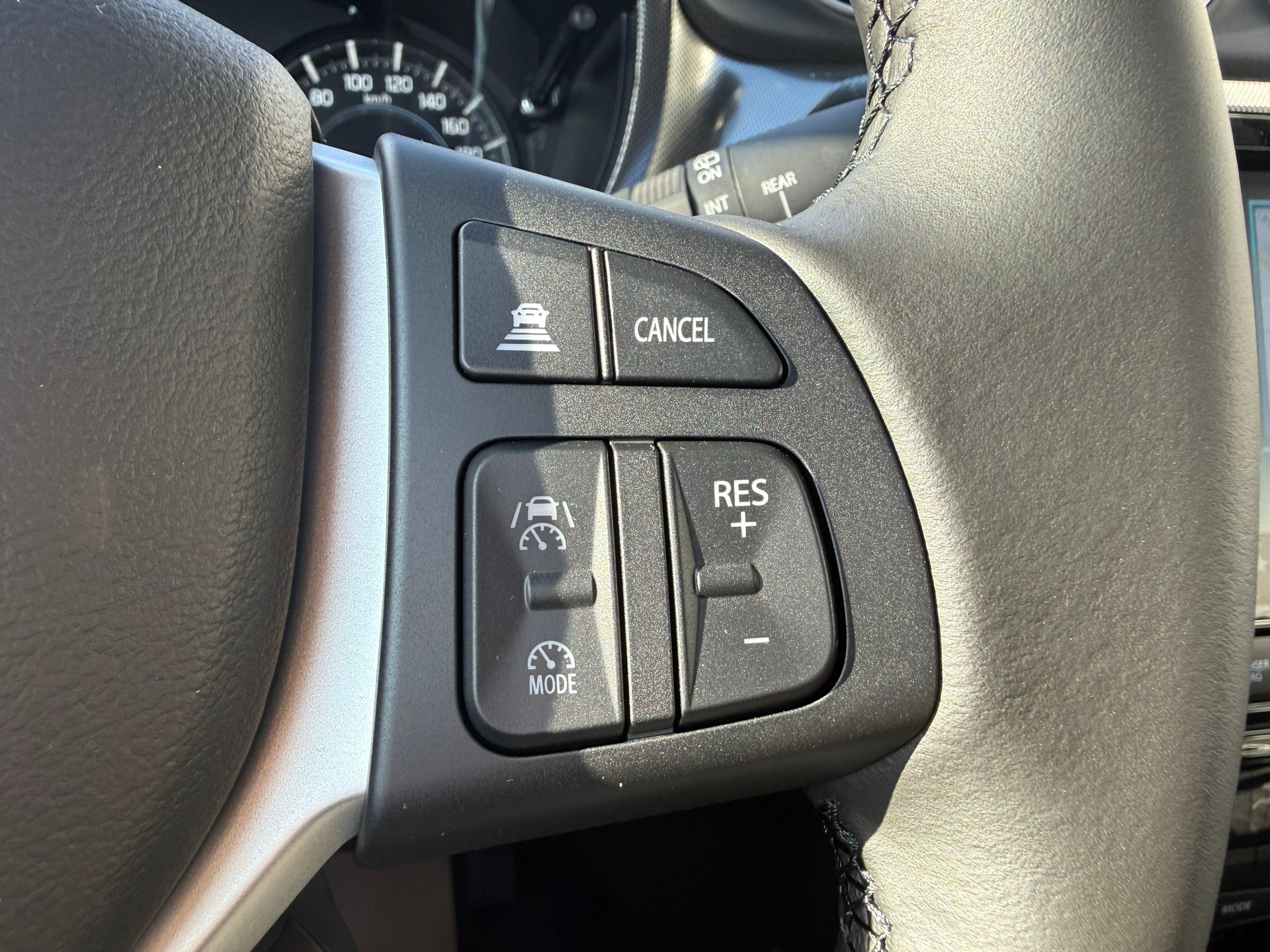 SUZUKI Vitara 1.4 Boosterjet Compact Top 4x4 Hybrid Automatic-image-14