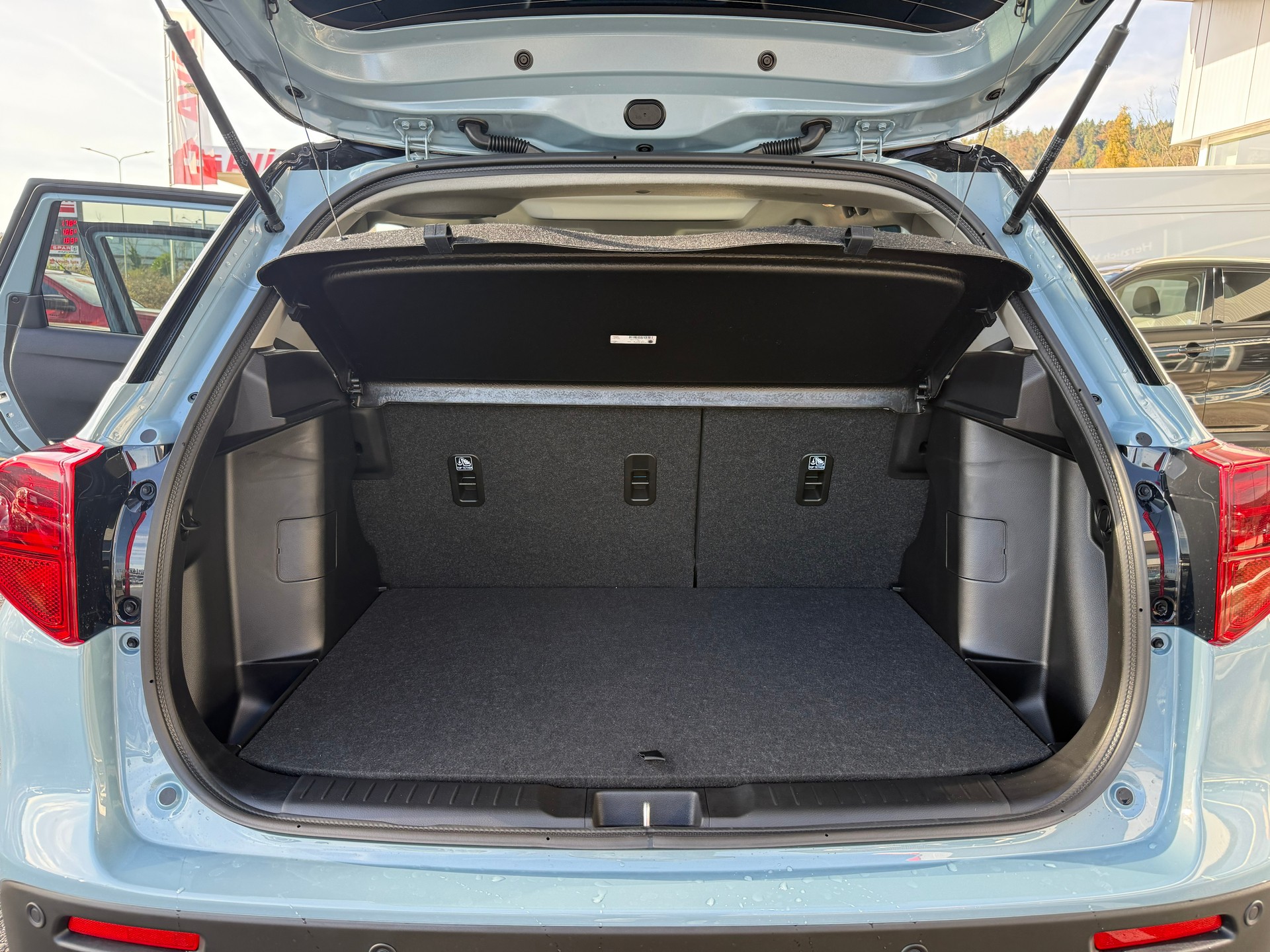 SUZUKI Vitara 1.4 Boosterjet Compact Top 4x4 Hybrid Automatic-image-25