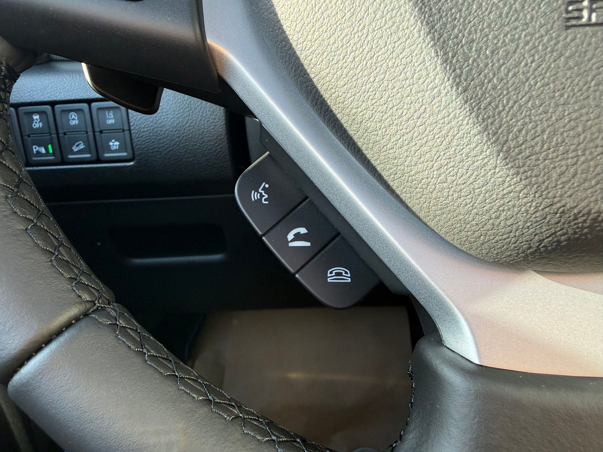 SUZUKI Vitara 1.4 Boosterjet Compact Top 4x4 Hybrid Automatic-image-15