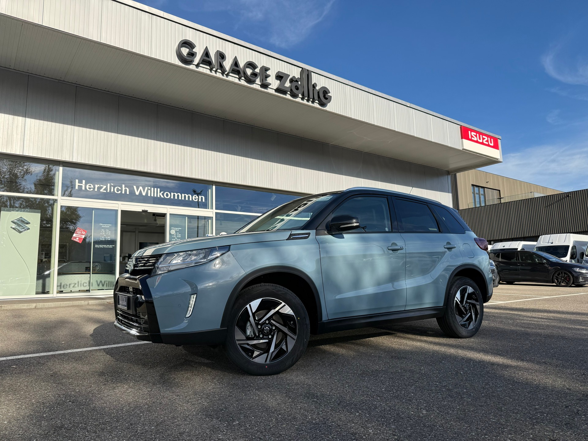 SUZUKI Vitara 1.4 Boosterjet Compact Top 4x4 Hybrid Automatic-image-1
